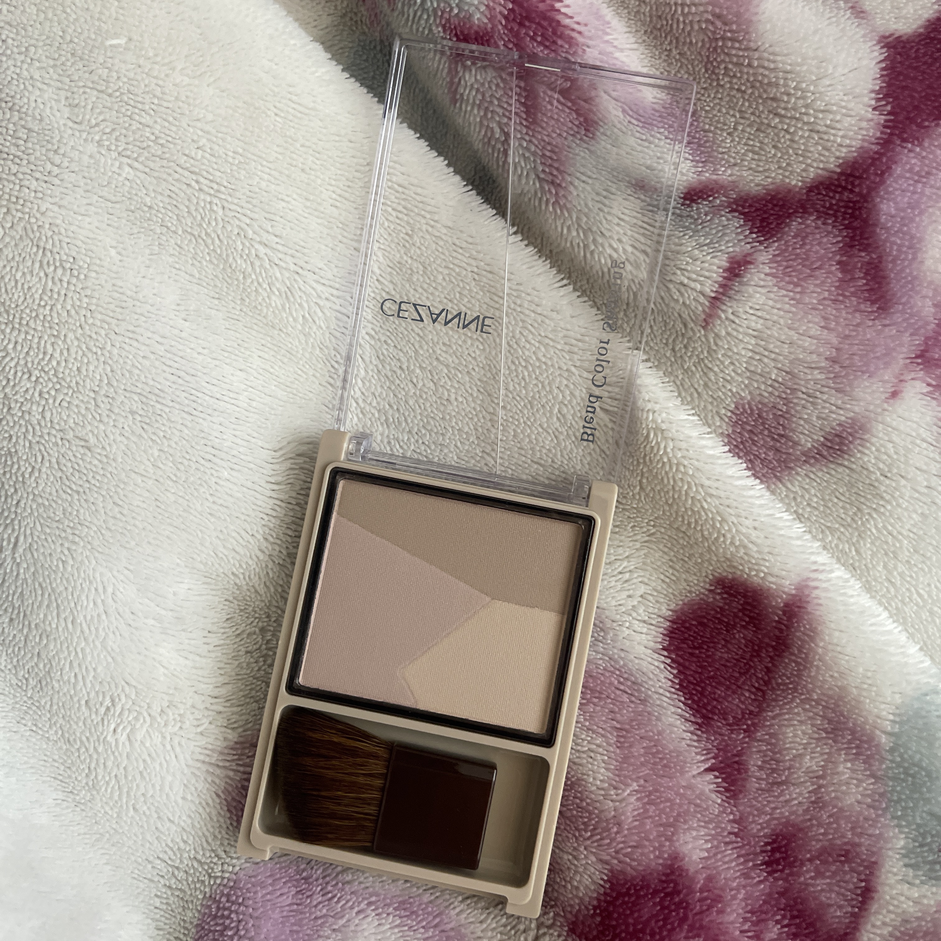 ブレンドカラーシェーディング/CEZANNE/シェーディングを使ったクチコミ（1枚目）