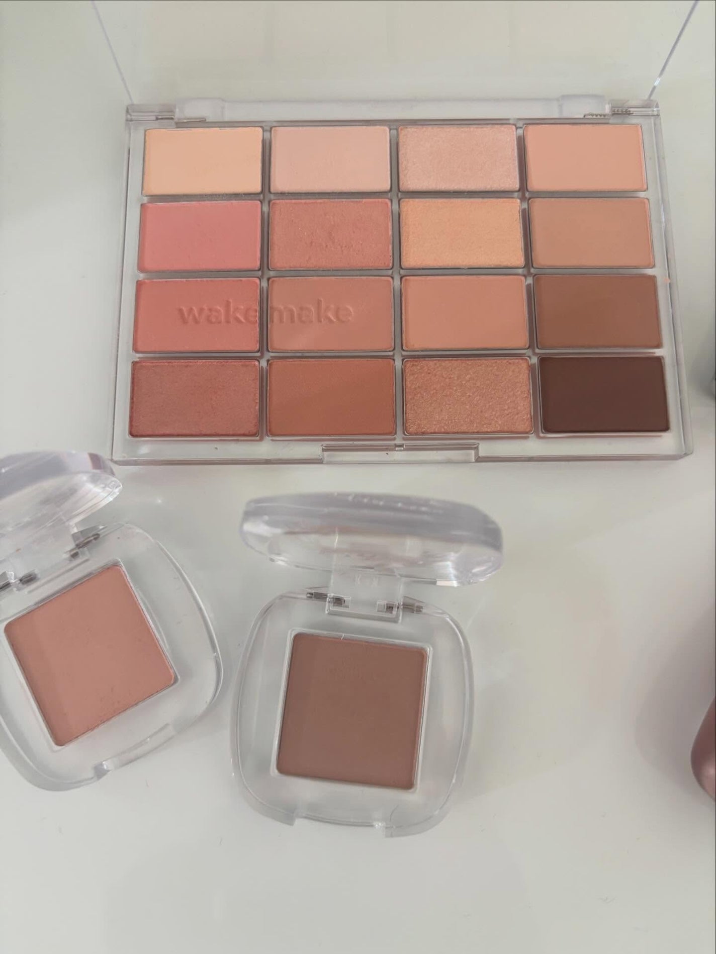 ソフトブラーリングアイパレット/wakemake/アイシャドウパレットを使ったクチコミ(2枚目)