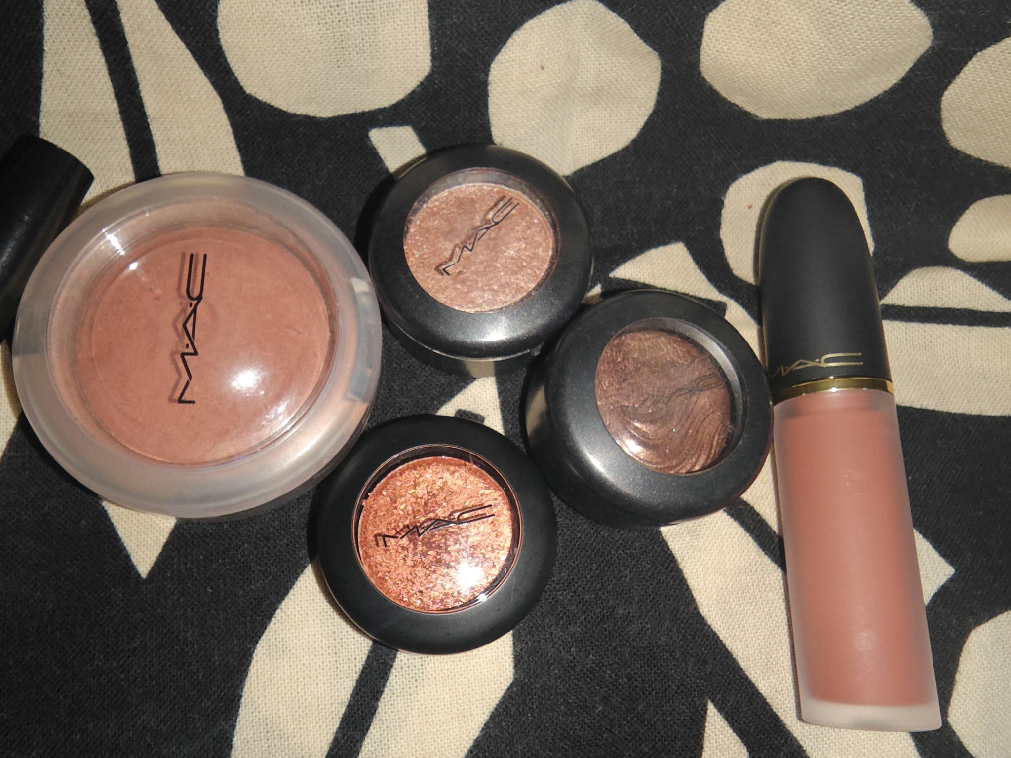 パウダー キス リップ + チーク ムース/M・A・C/口紅を使ったクチコミ（1枚目）