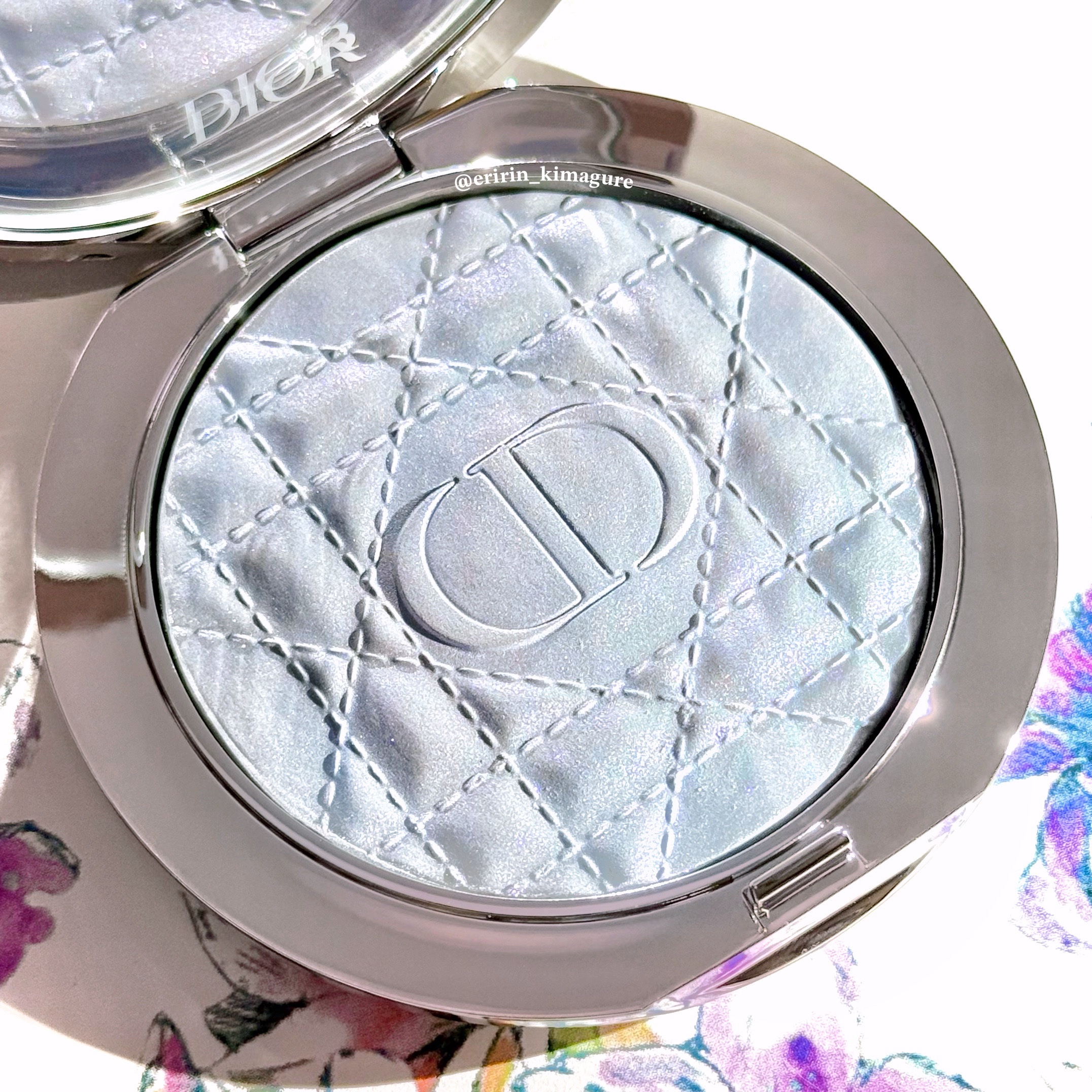 Dior ディオールスキン フォーエヴァー グロウ ルミナイザーのクチコミ「多幸感より、圧倒的な透明感♡青の魔法にかかるハイライターꕤ

🤍DIOR🤍

ꕤ••┈┈••ꕤ.....」（3枚目）