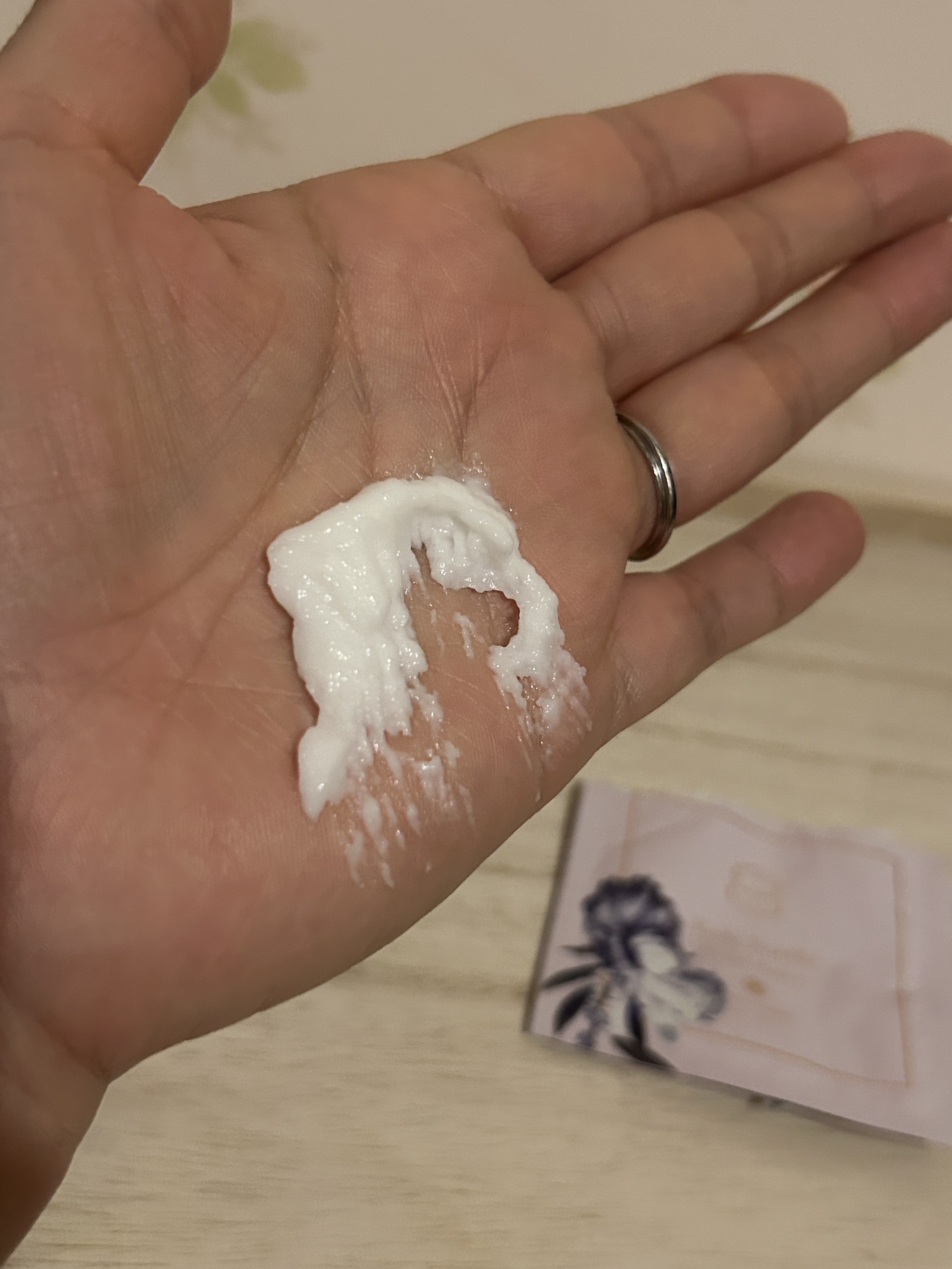 Laline ボディソフレ バイオレットアンバーのクチコミ「Lalineボディソフレ バイオレットアンバー使ってみました！

一時期バイオレットアンバーの.....」（3枚目）