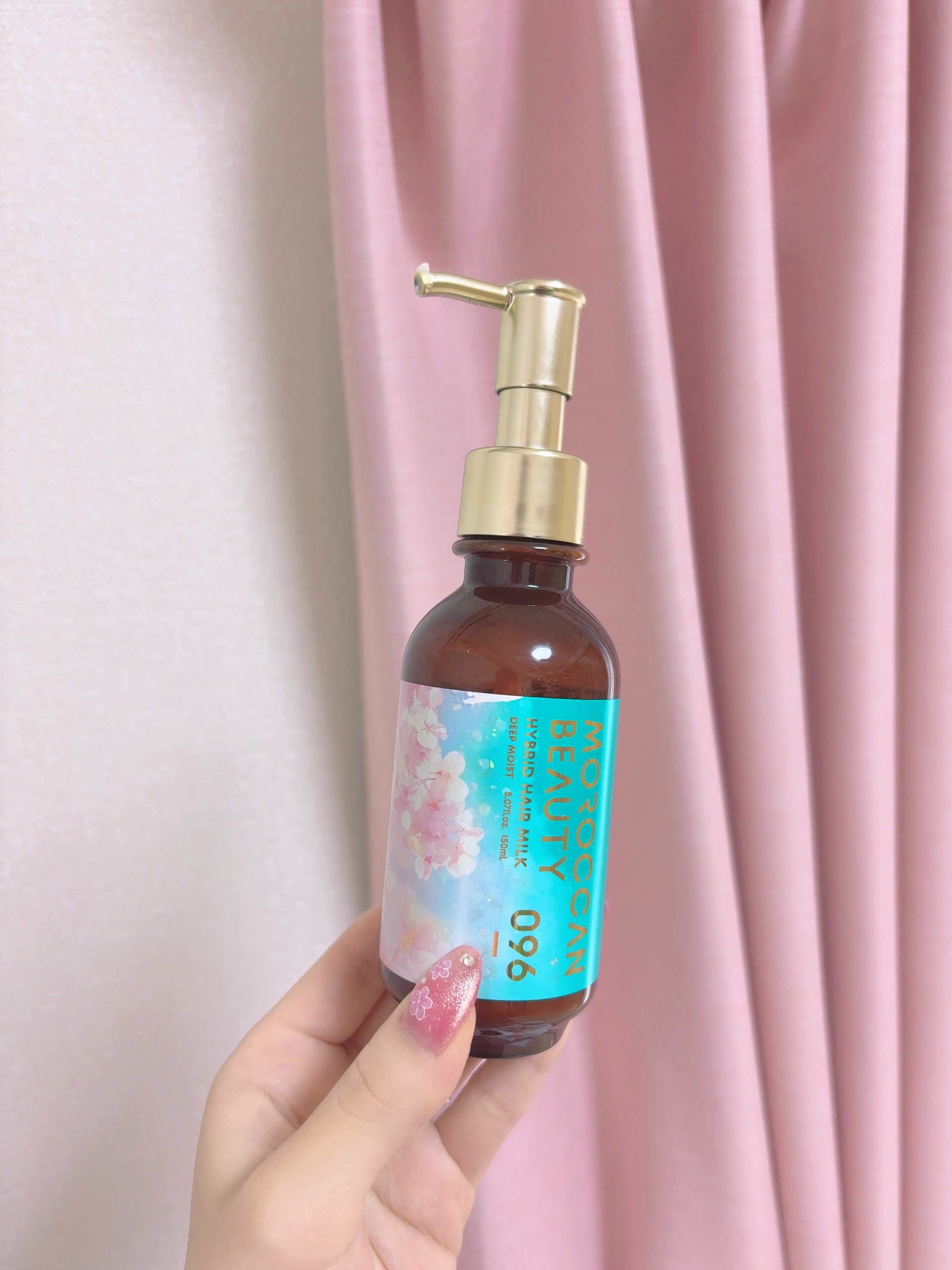 モロッカンビューティ ディープモイスト ハイブリット ヘアミルク (サクラの香り)のクチコミ「モロッカンビューティ
ディープモイスト
ハイブリッド　ヘアミルク
サクラ🌸


ミルクとオイル.....」（1枚目）