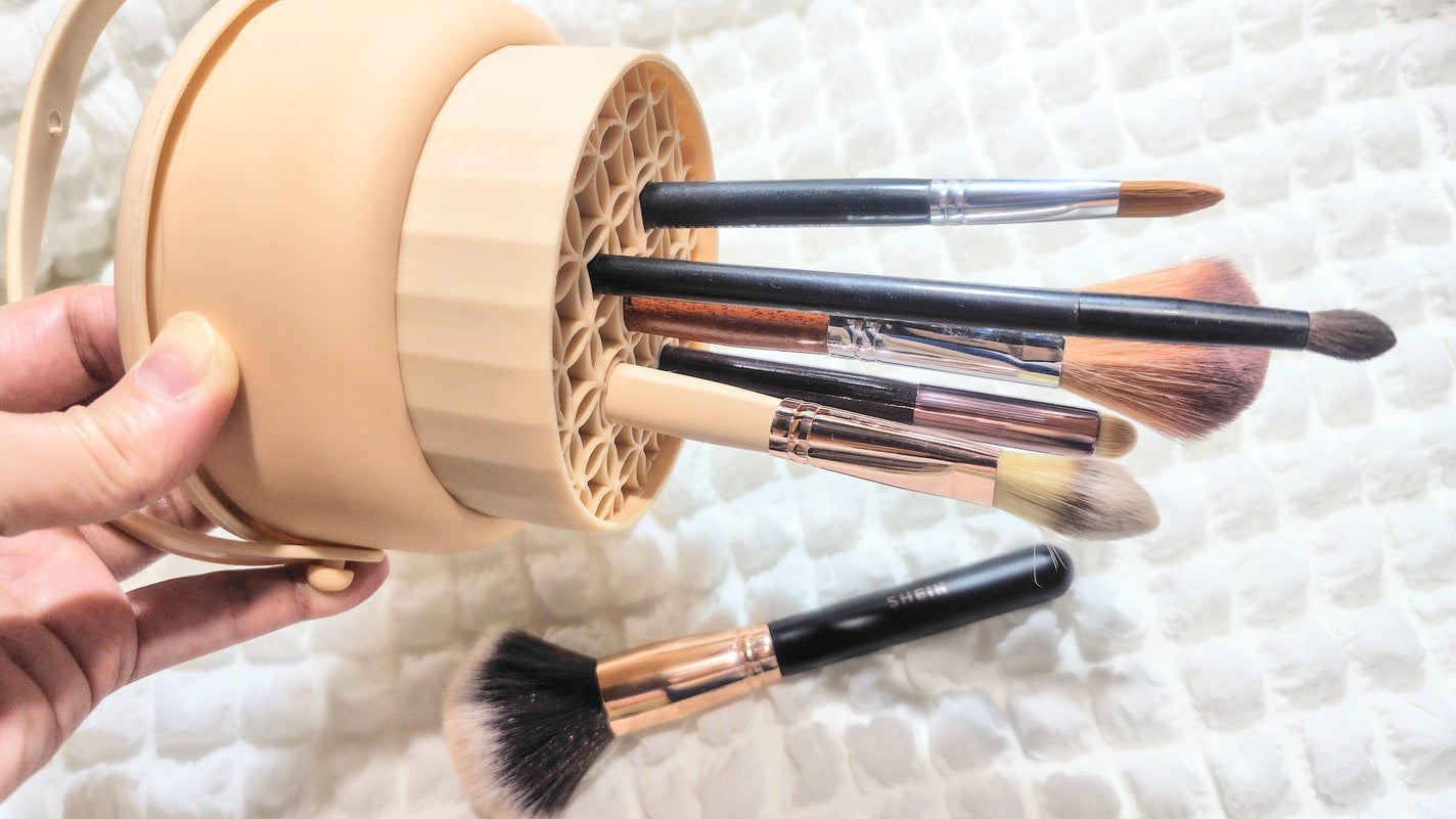 メイクブラシクリーナー/3COINS/その他化粧小物を使ったクチコミ(4枚目)