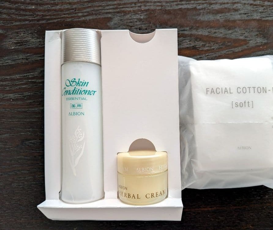  薬用スキンコンディショナーエッセンシャル N/ALBION/化粧水を使ったクチコミ（1枚目）