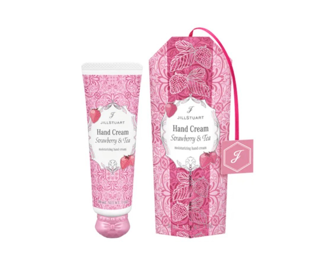 JILL STUART ジルスチュアート  トリートメント ヘアミスト ストロベリー&ティーのクチコミ「久々の投稿！！！
ジルスチュアートのストロベリー&ティーのもの色々予約した！！！www
発売が.....」（2枚目）