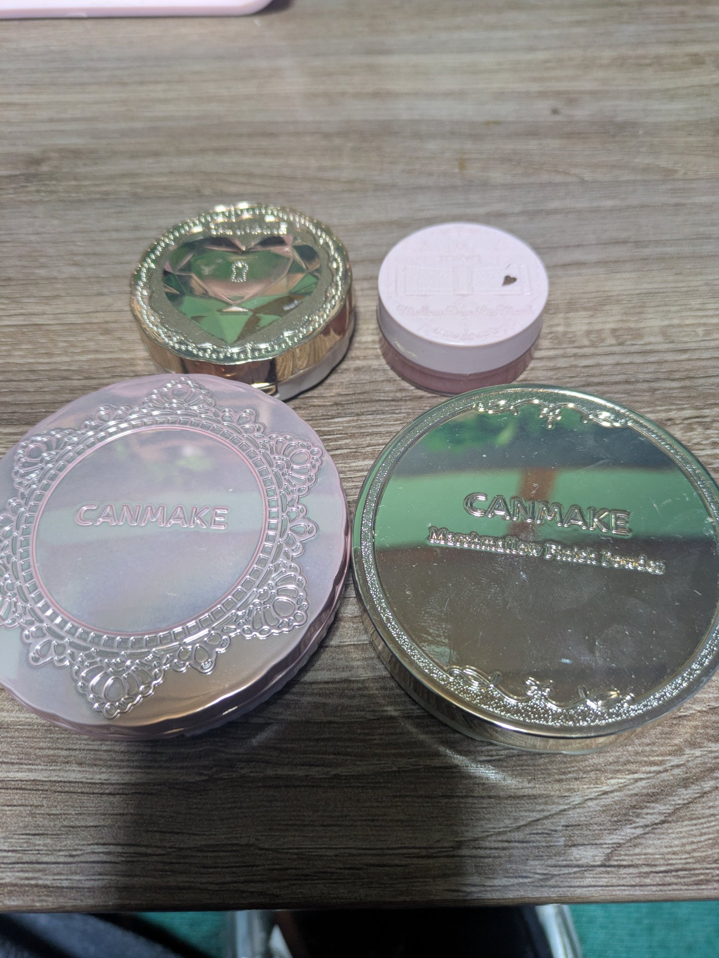 トランスペアレントフィニッシュパウダー/キャンメイク/プレストパウダーを使ったクチコミ(1枚目)