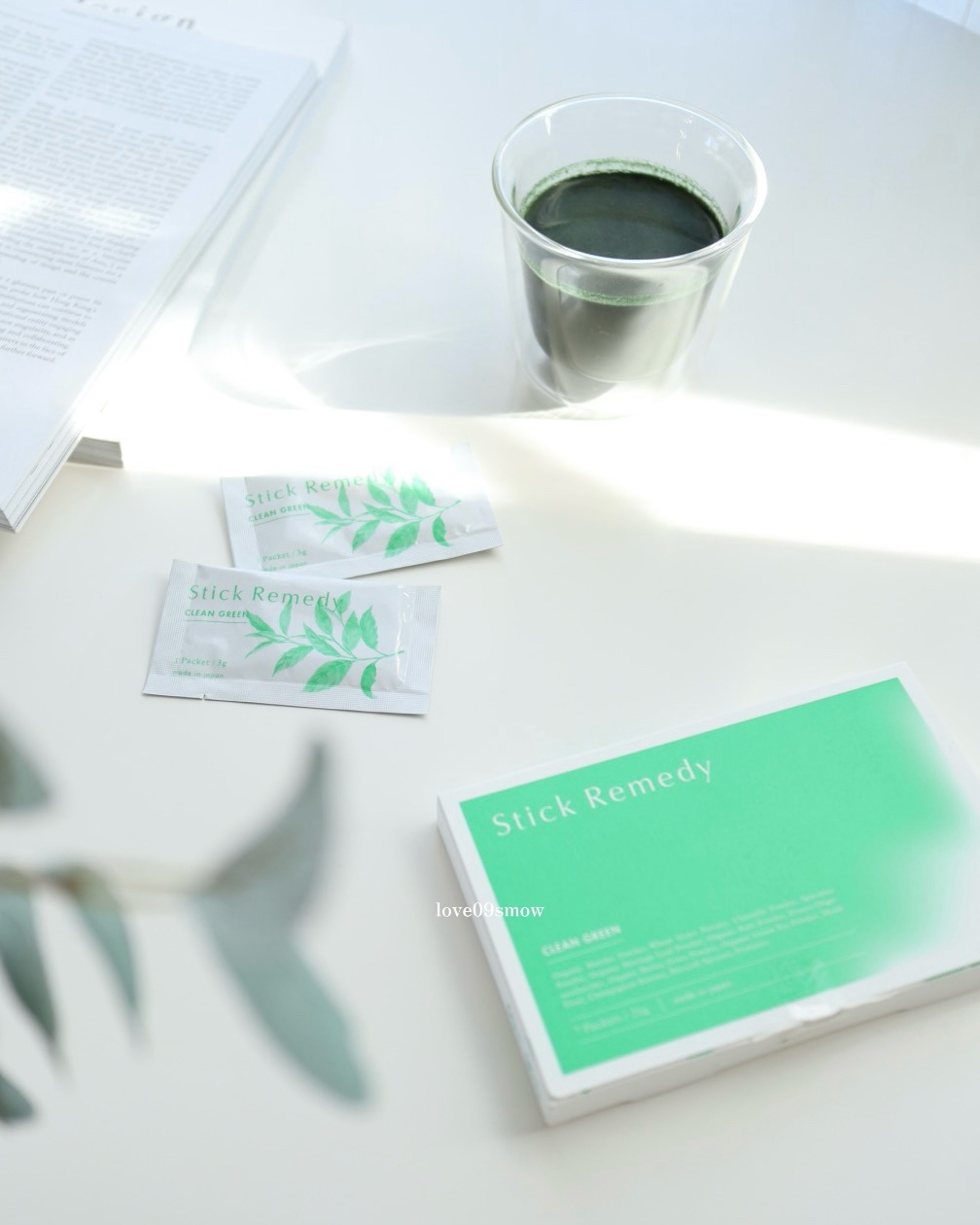 最近外食続きで野菜不足が気になるかも…
そんな時に取り入れたい
ナチュラルフードブランド Stick Remedy
「CLEANGREEN」

モリンガやケール、スピルリナ、クロレラといったスーパーフードなど9種類のグリーンをベースに、乳酸