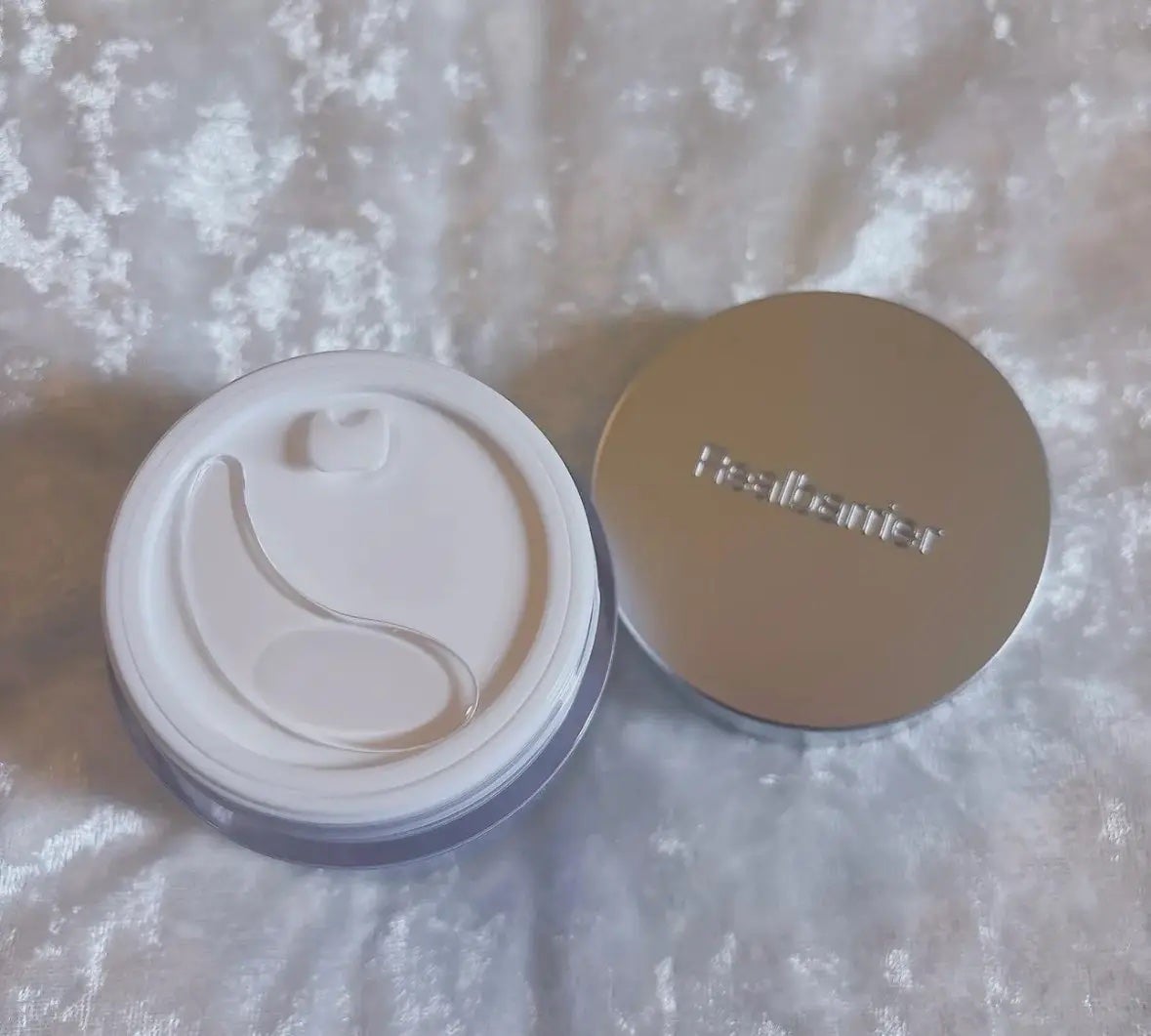 MAI【フォロバ100】 on LIPS 「乾燥肌の私がおすすめするナンバーワン保湿ケアクリーム🥺💙💙💙ク..」(2枚目)