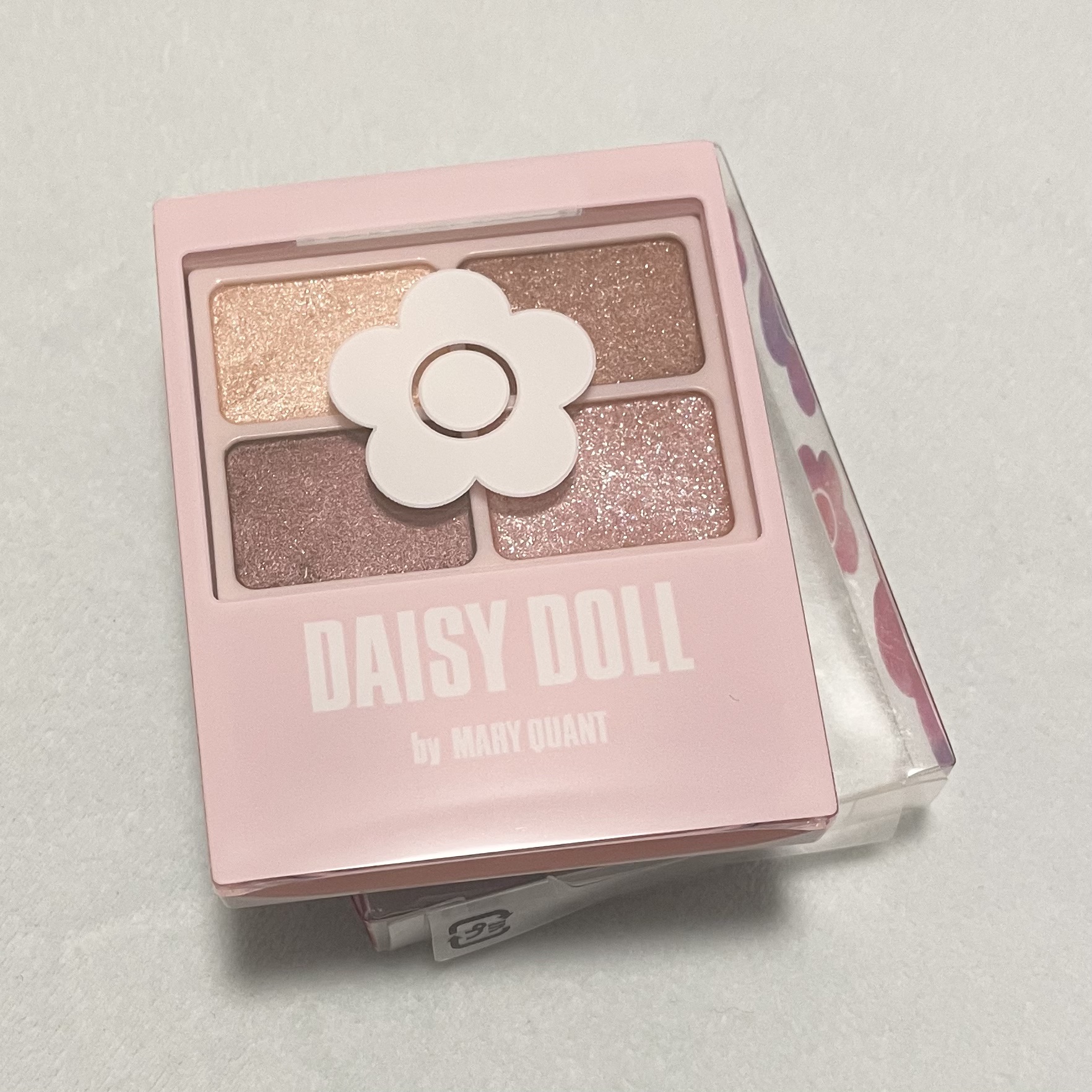 デイジードール アイカラー パレット/DAISY DOLL by MARY QUANT/アイシャドウパレットを使ったクチコミ（1枚目）