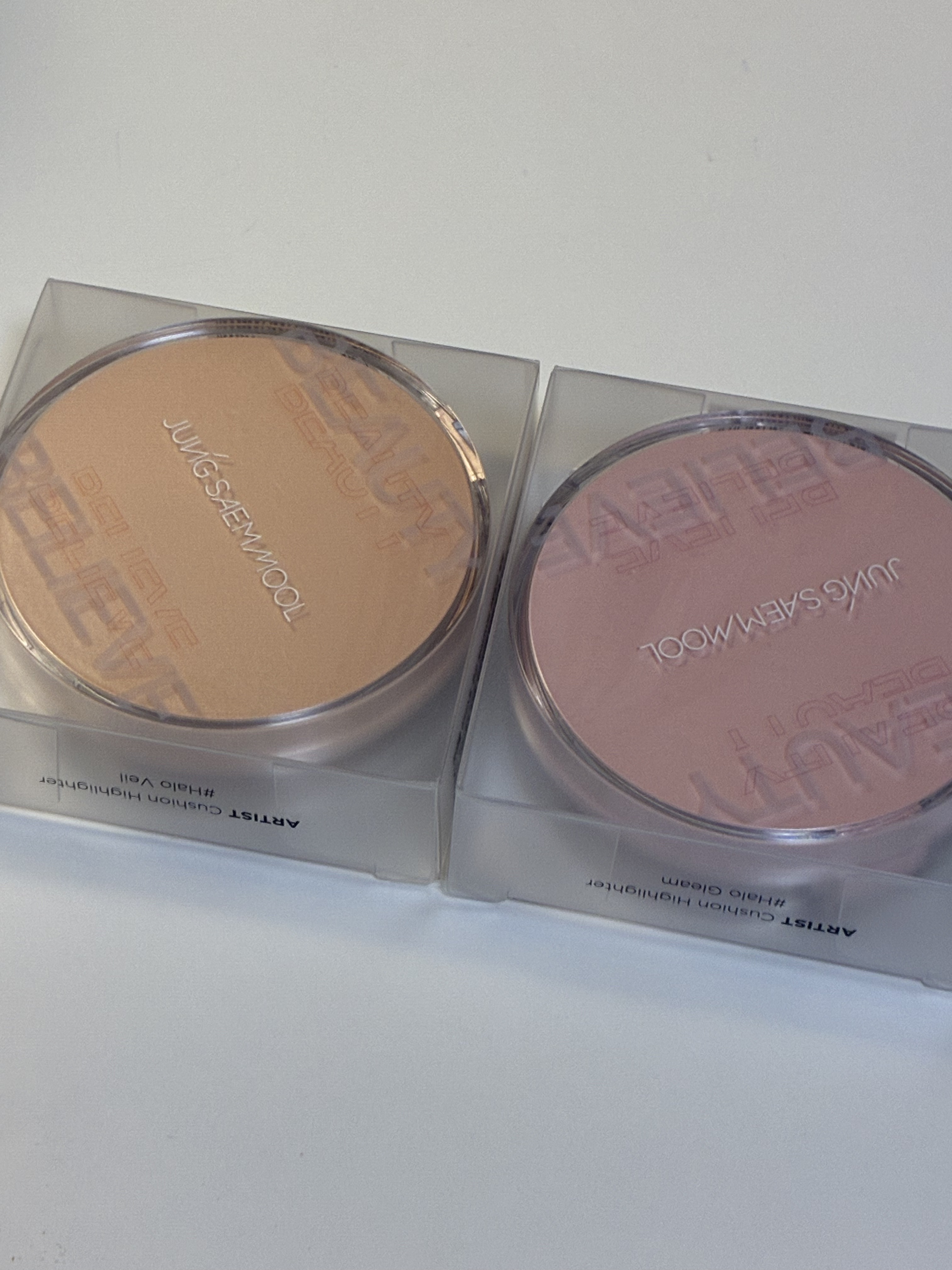 JUNG SAEM MOOL アーティスト クッション ハイライターのクチコミ「⸝⸝  ⭑

仄かなラメが可愛いクッション型ハイライター。しっとりしたテクスチャーで肌に付ける.....」（1枚目）