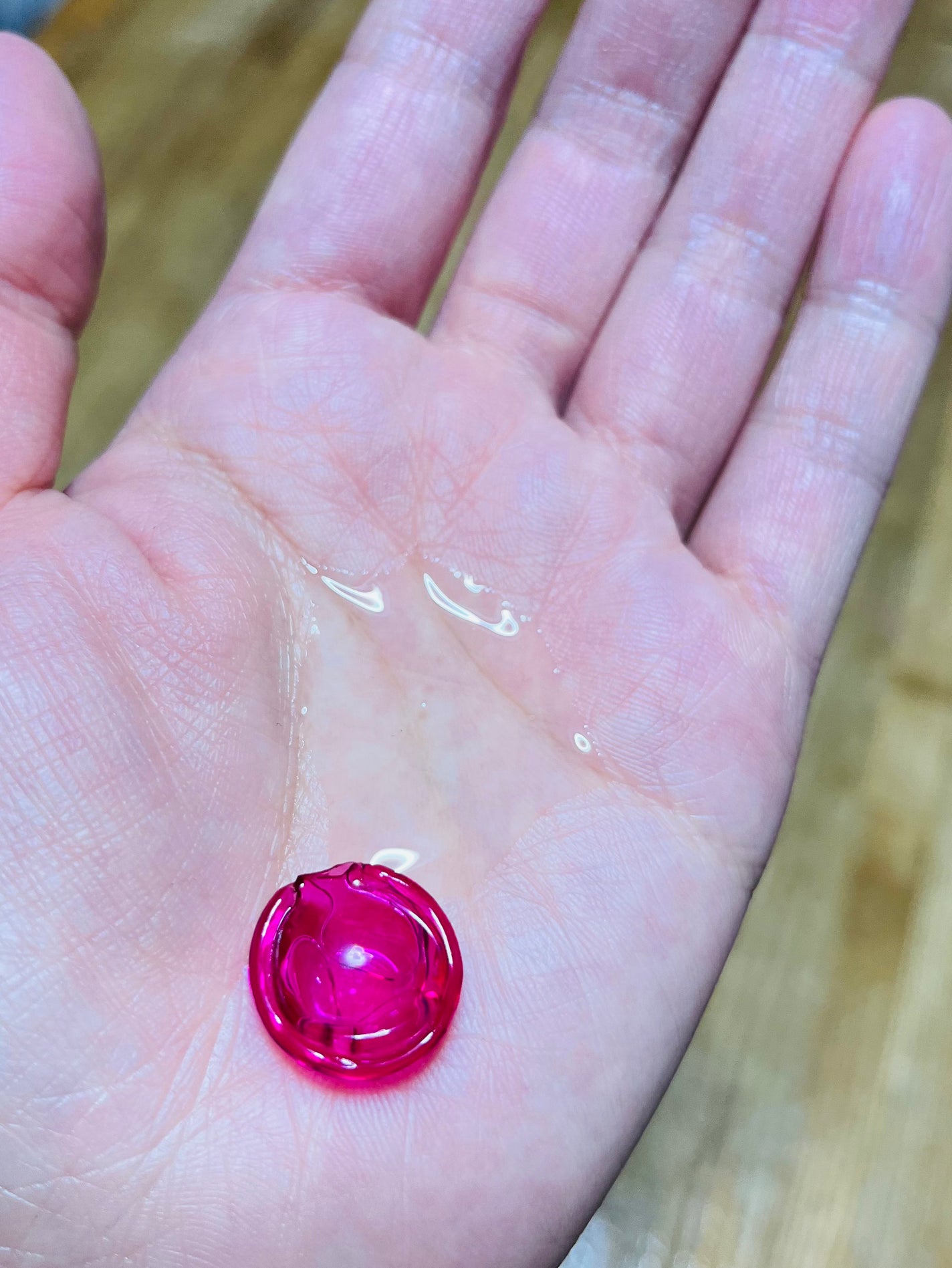 【KAKAO FRIENDS限定デザイン】ellips(エリップス)ヘアオイル シートタイプ8粒 (ピンク/ローズ&グリーンの香り)/ellips/ヘアオイルを使ったクチコミ(2枚目)