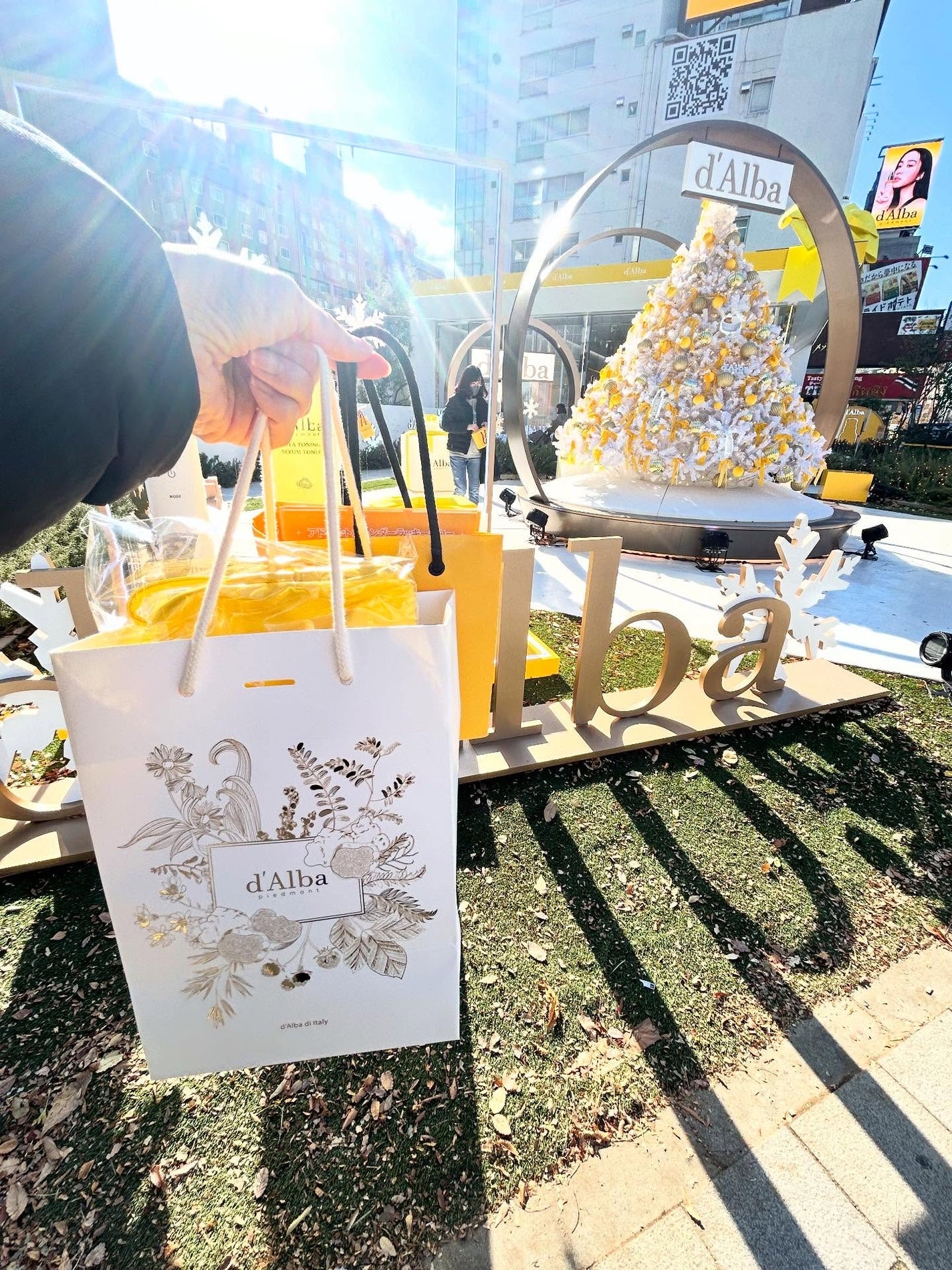 のんちゃん on LIPS 「💛d'Albaポップアップが豪華すぎた💛愛用中のダルバのイベン..」(3枚目)