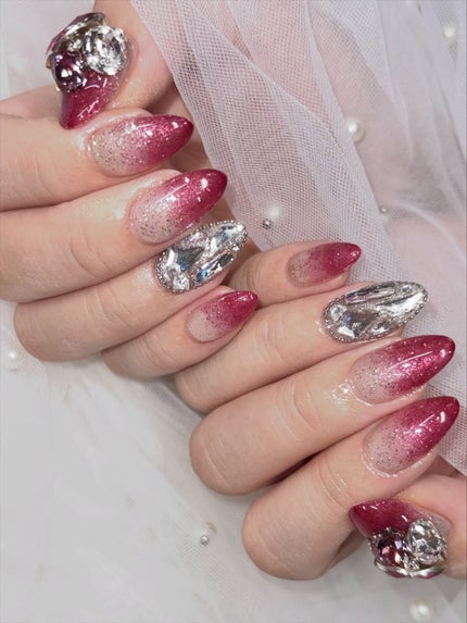 sakura on LIPS 「@rn_nailさんとこで年末やったネイル。変える前に投下💅..」(1枚目)