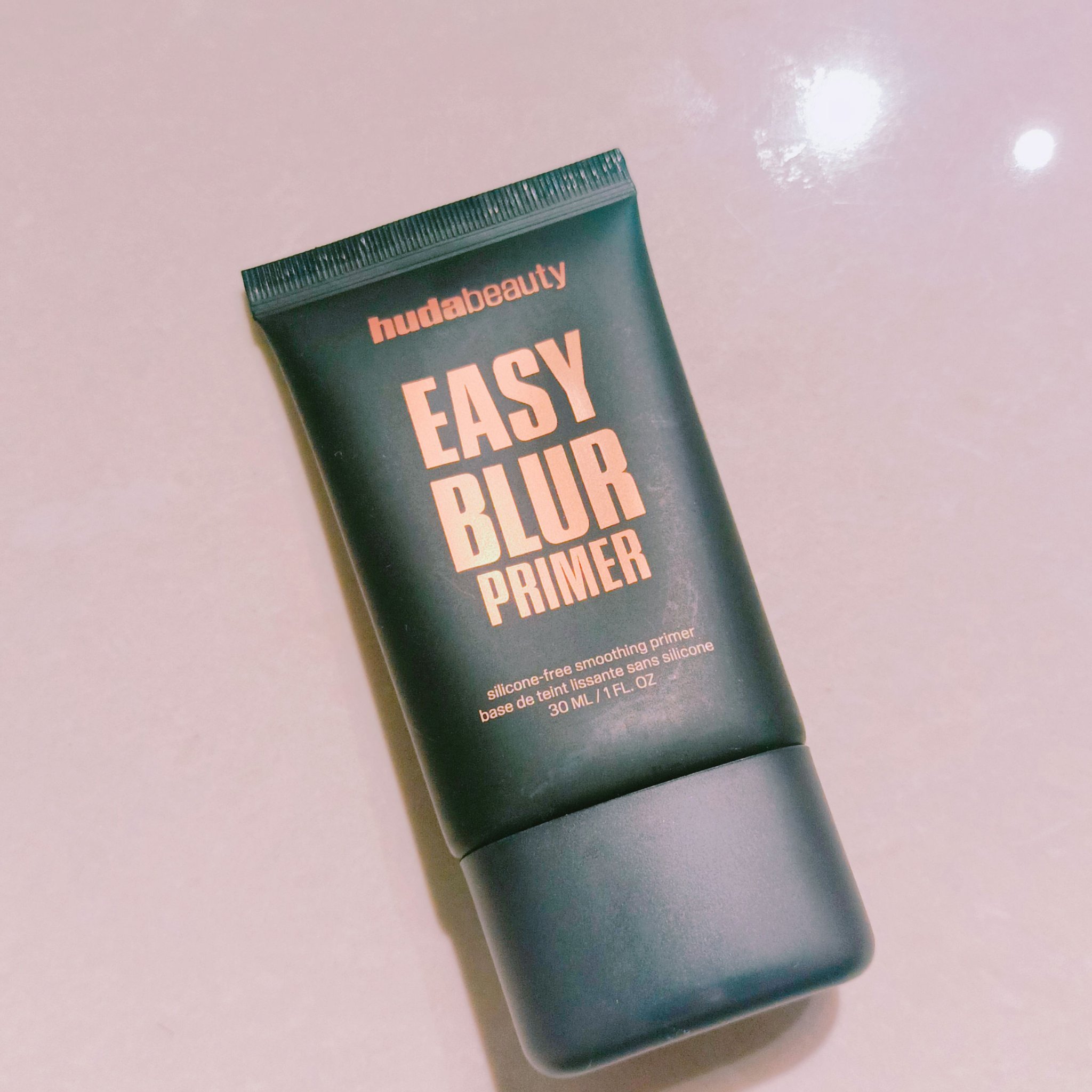 EASY BLUR PRIMER / Huda Beauty