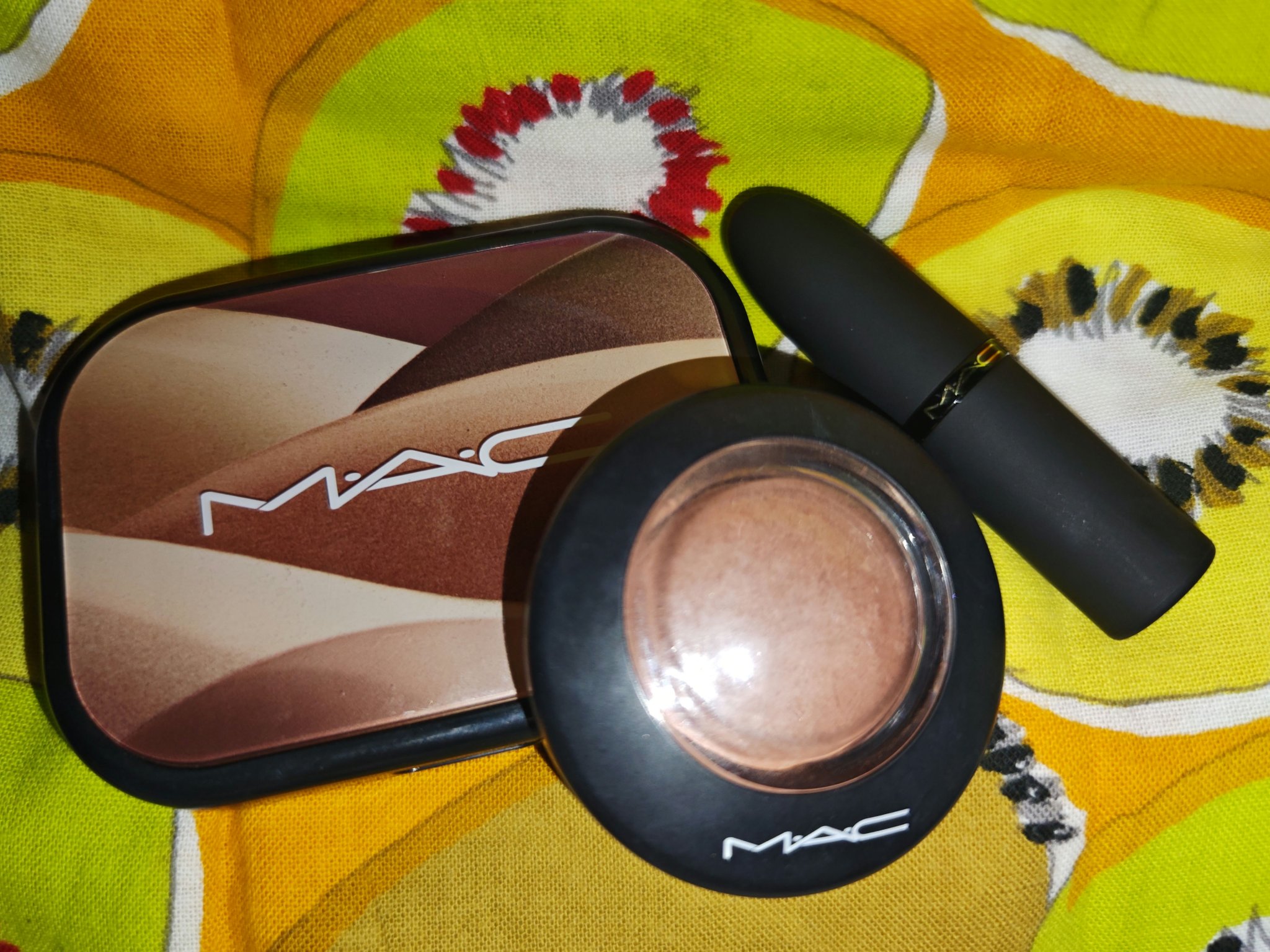 パウダー キス ヘイジー マット リップスティック/M・A・C/口紅を使ったクチコミ（1枚目）