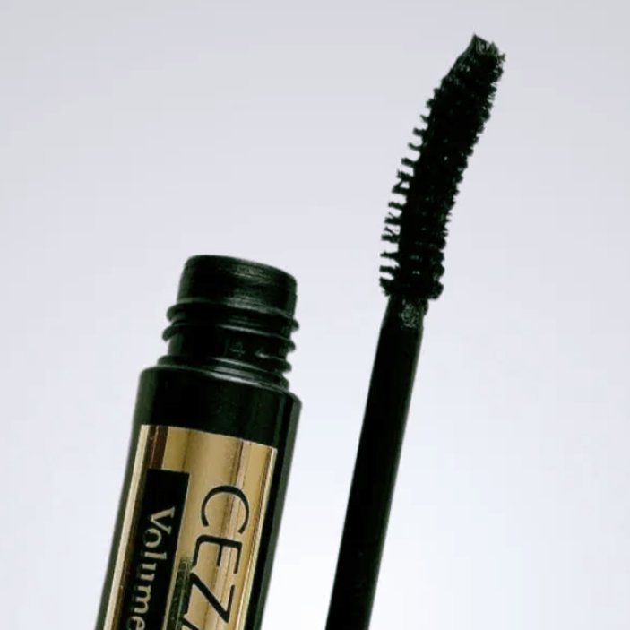 CEZANNE ボリュームラッシュマスカラのクチコミ「CEZANNE
ボリュームラッシュマスカラ

試しに買ってみた！
もっとボリュームでるかと思っ.....」（1枚目）