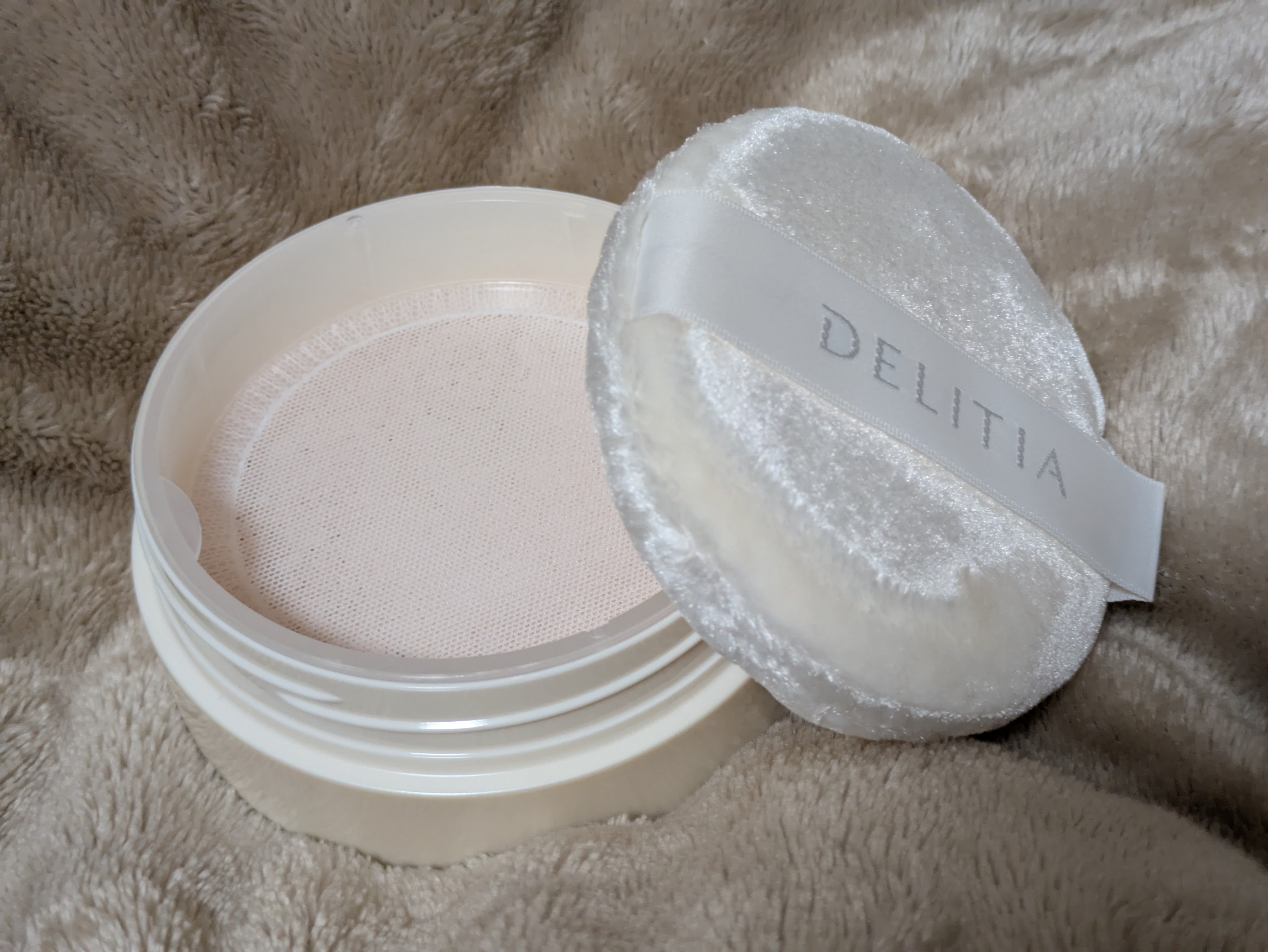 フェイスパウダー s/ディライティア/ルースパウダーを使ったクチコミ（2枚目）