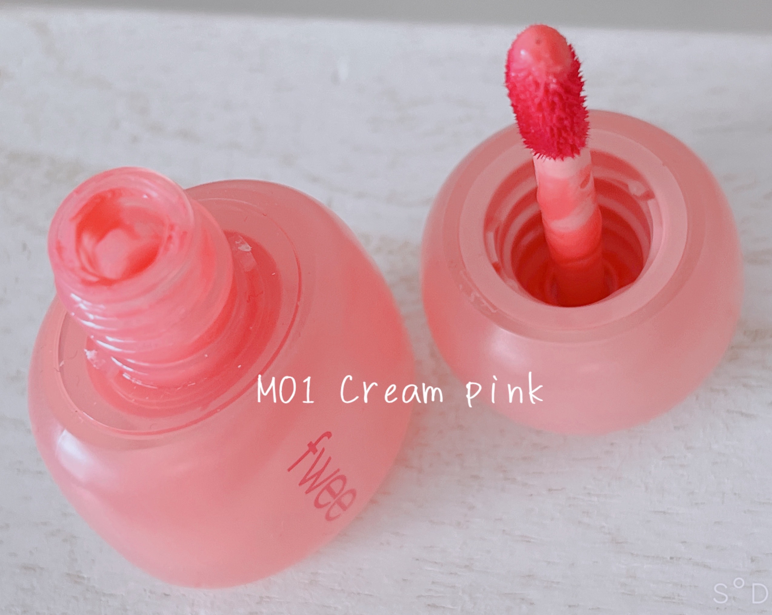 フィー ピンクオブセッションステイフィットティント/fwee/リップティントを使ったクチコミ（2枚目）