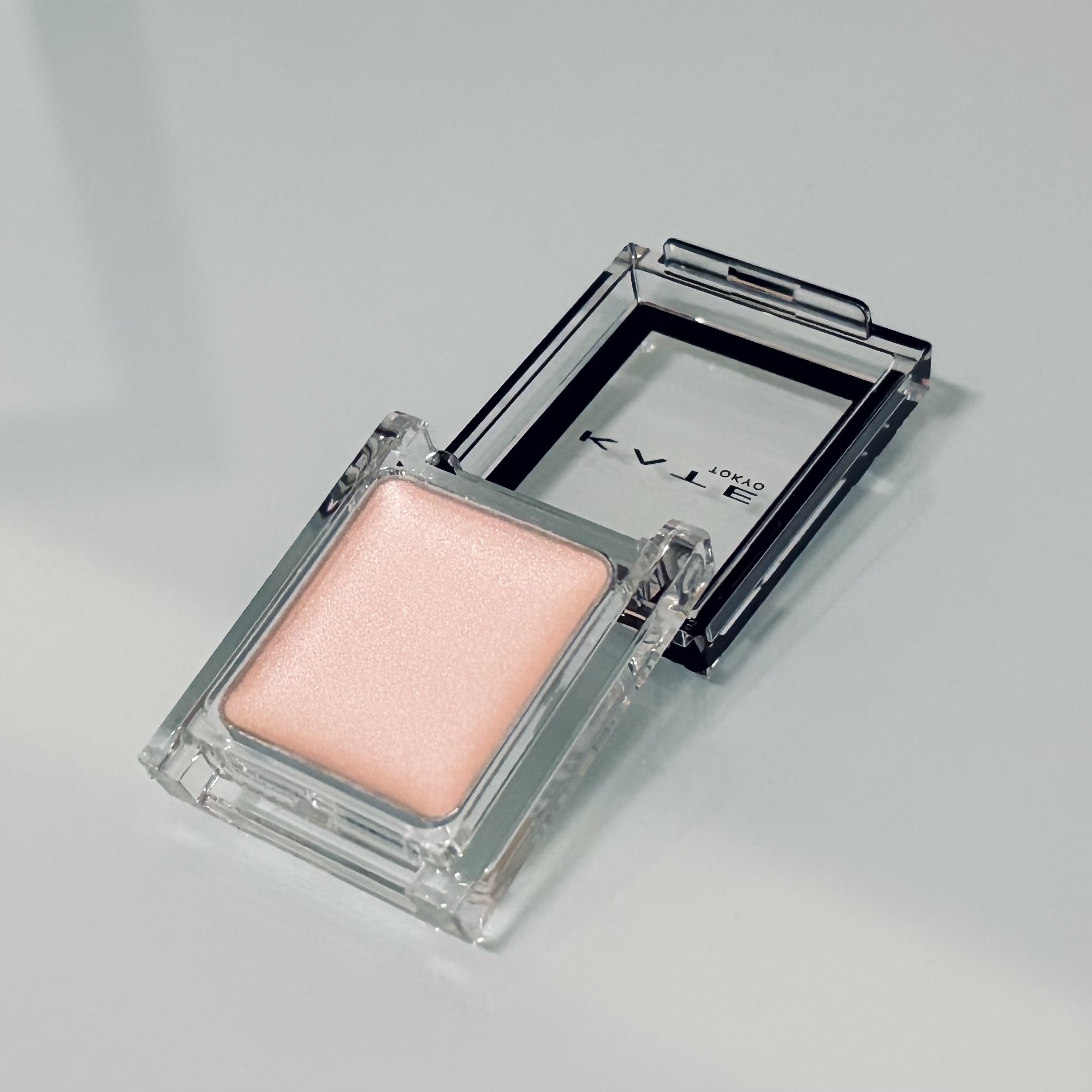 ザ アイカラーベース/KATE/アイシャドウベースを使ったクチコミ（3枚目）