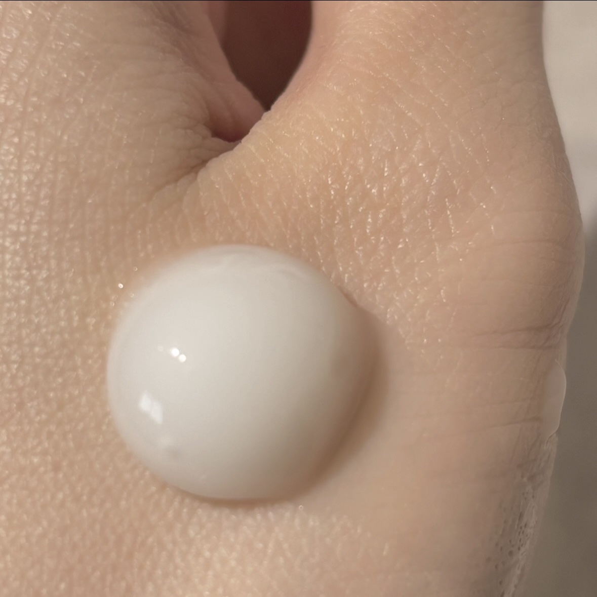 ヒップルン薬用ホワイトクリーム＜医薬部外品＞/PEACH JOHN/デリケートゾーンケアを使ったクチコミ（3枚目）