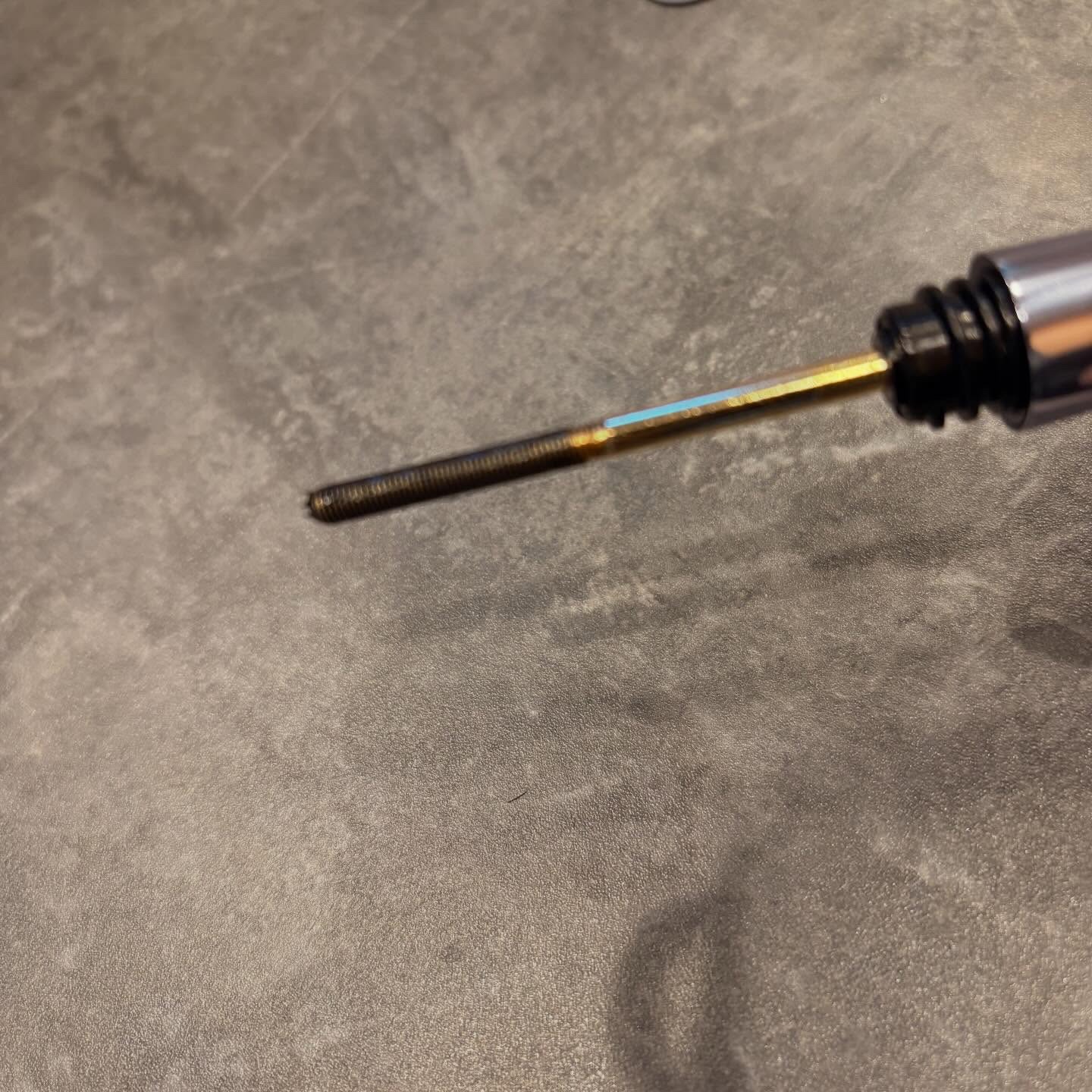 NEOGEN Extra Volumecurl Metal Maxicaraのクチコミ「NEOGEN
ボリュームメタルマスカラ

韓国で人気の「エクストラボリュームカールメタルマスカ.....」（2枚目）