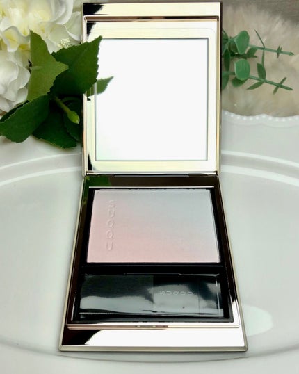 ブラーリング カラー ハイライター/SUQQU/パウダーハイライトを使ったクチコミ(6枚目)