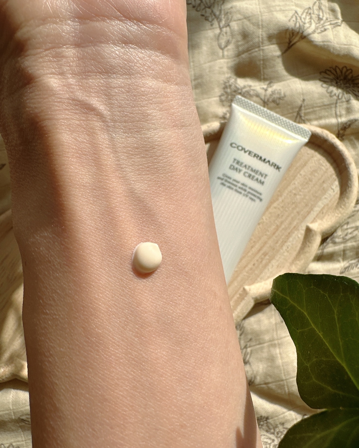 トリートメント デイ クリーム/COVERMARK/日焼け止めクリームを使ったクチコミ（2枚目）