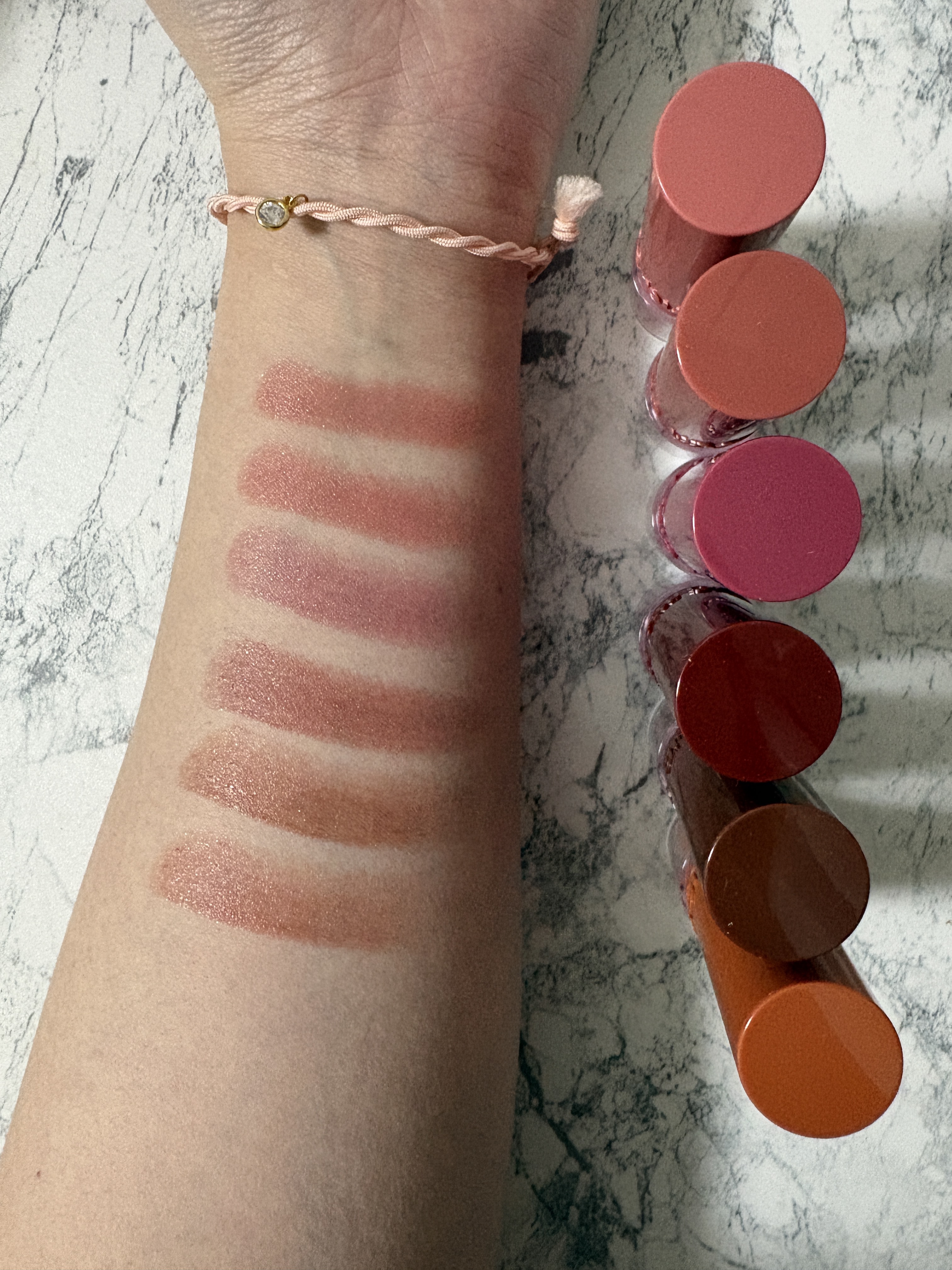 ハグマイリップ　カラーロックプランピーバーム/up2me/口紅を使ったクチコミ（3枚目）