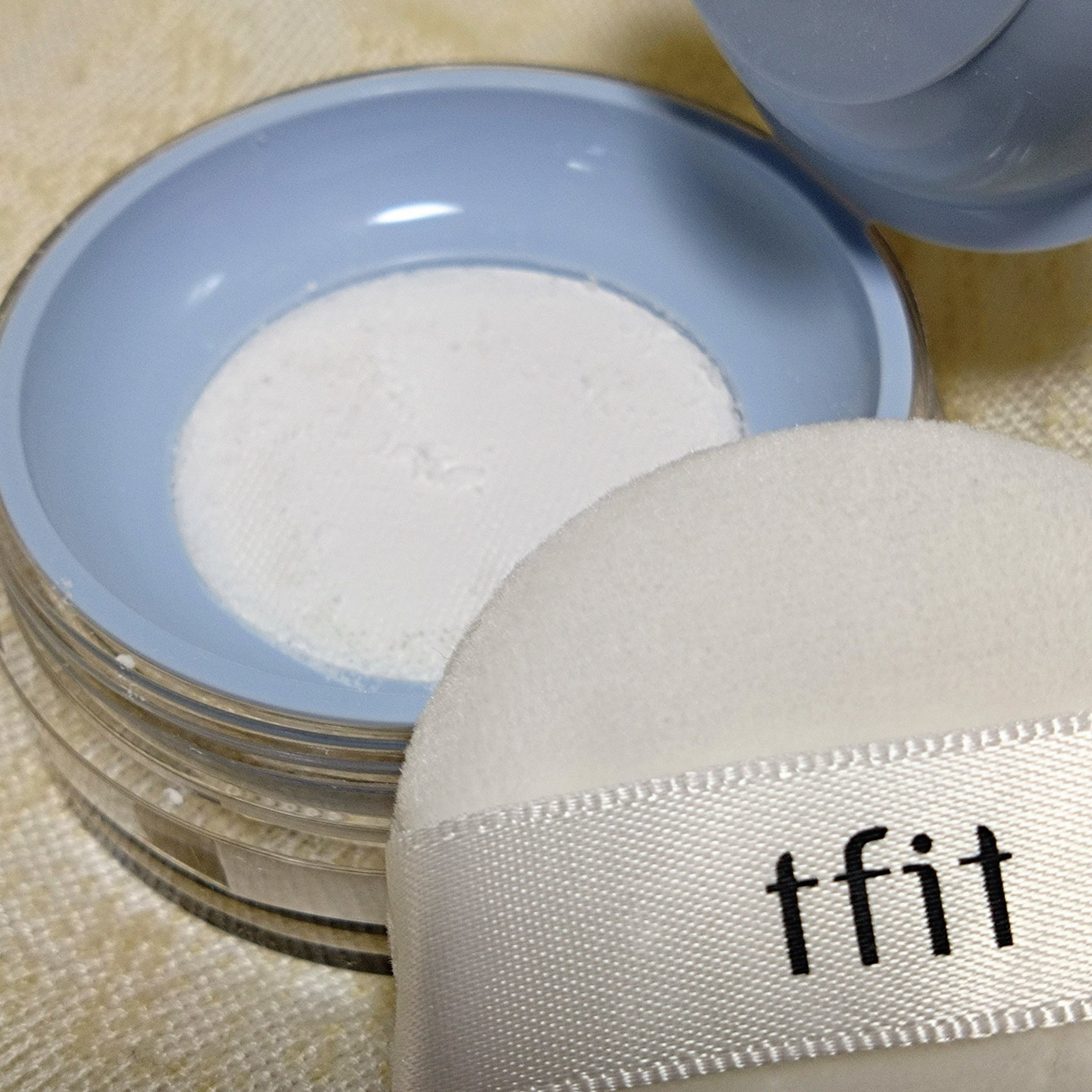 トランスルーセントセットエッセンシャルパウダー/TFIT/ルースパウダーを使ったクチコミ（3枚目）