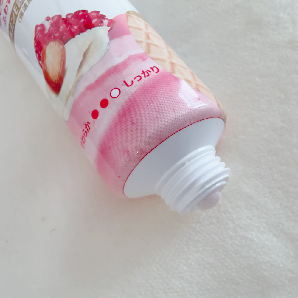 ダヴ ふわとろクリーミースクラブ ザクロ＆シアバター/ダヴ/ボディスクラブを使ったクチコミ（3枚目）