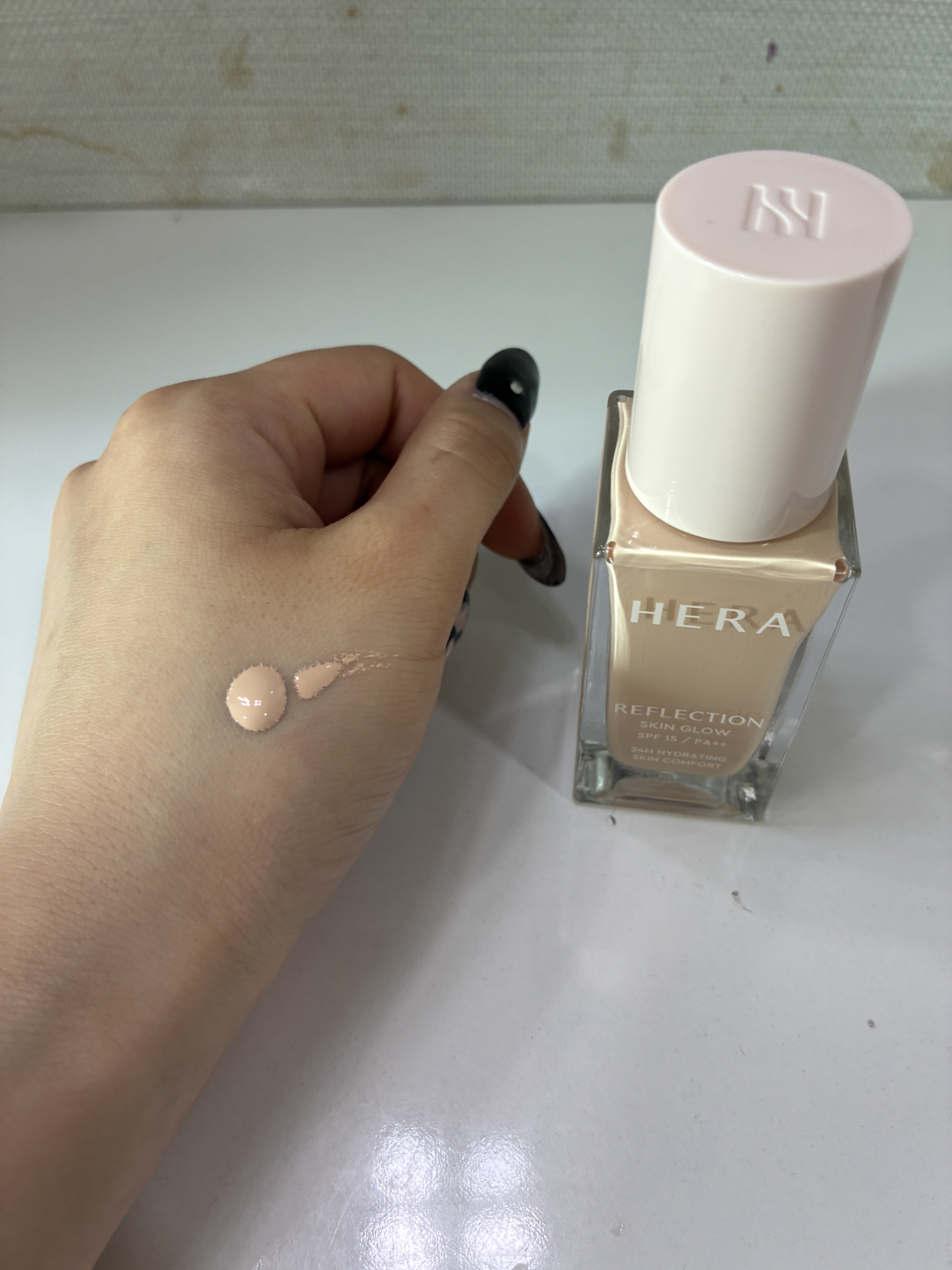 リフレクション スキングロウファンデーション/HERA/リキッドファンデーションを使ったクチコミ（3枚目）