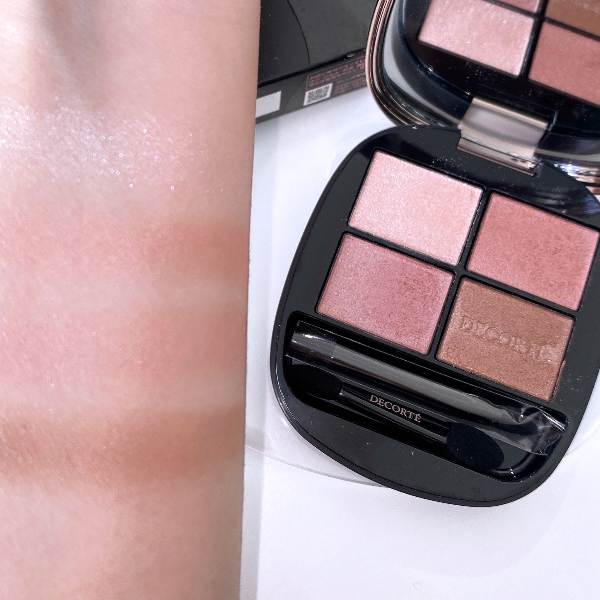 スキンシャドウ デザイニング パレット/DECORTÉ/アイシャドウパレットを使ったクチコミ（3枚目）