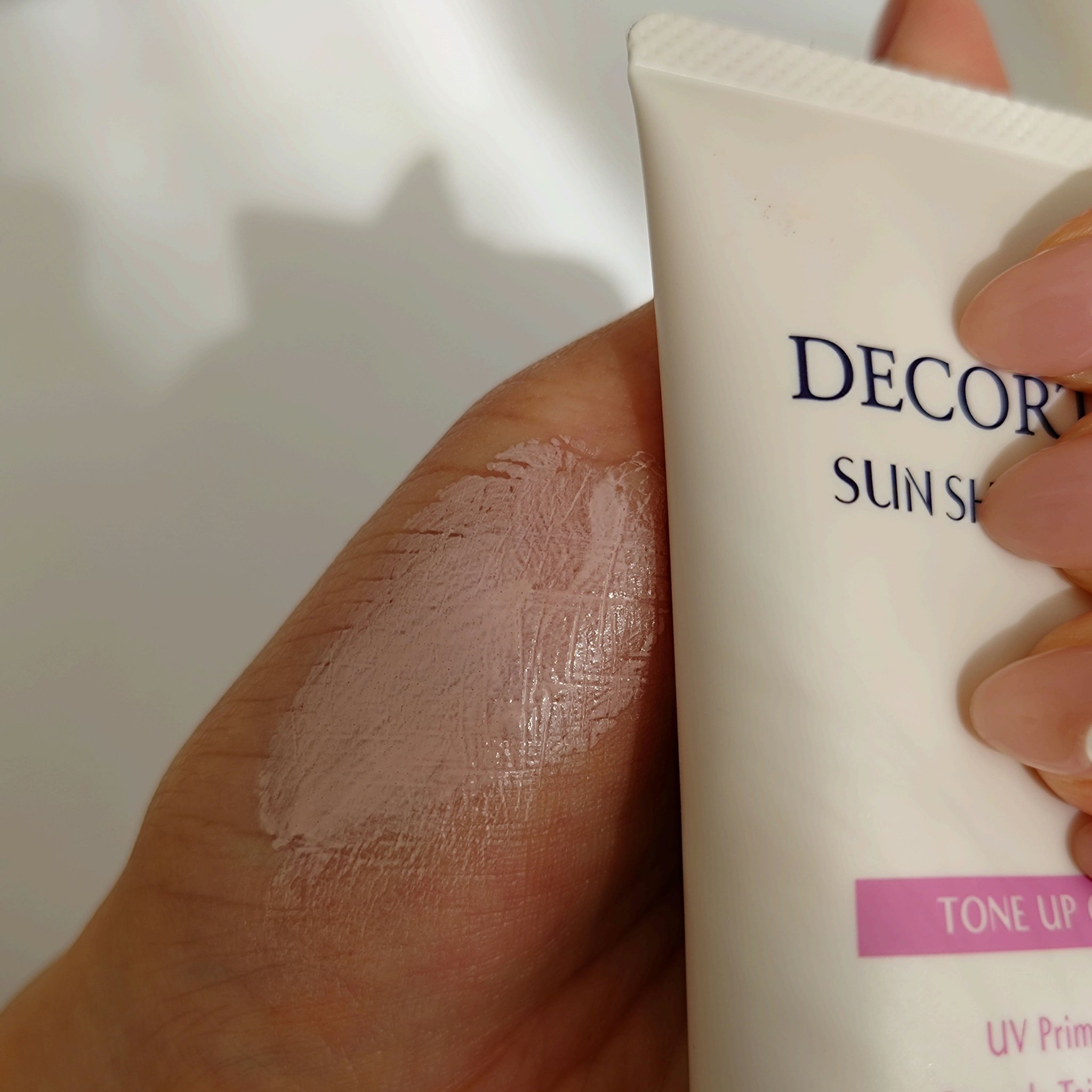 サンシェルター　マルチ プロテクション　トーンアップＣＣ/DECORTÉ/化粧下地を使ったクチコミ（2枚目）