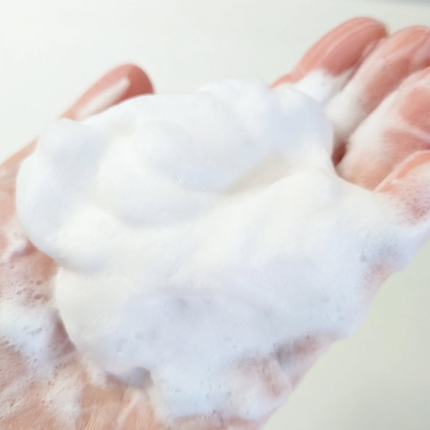 ピアベルピア Qソープのクチコミ「ピアベルピアＱソープは、やさしい使い心地を意識して作られた固形石けん🫧

光が透けるような透明.....」（3枚目）