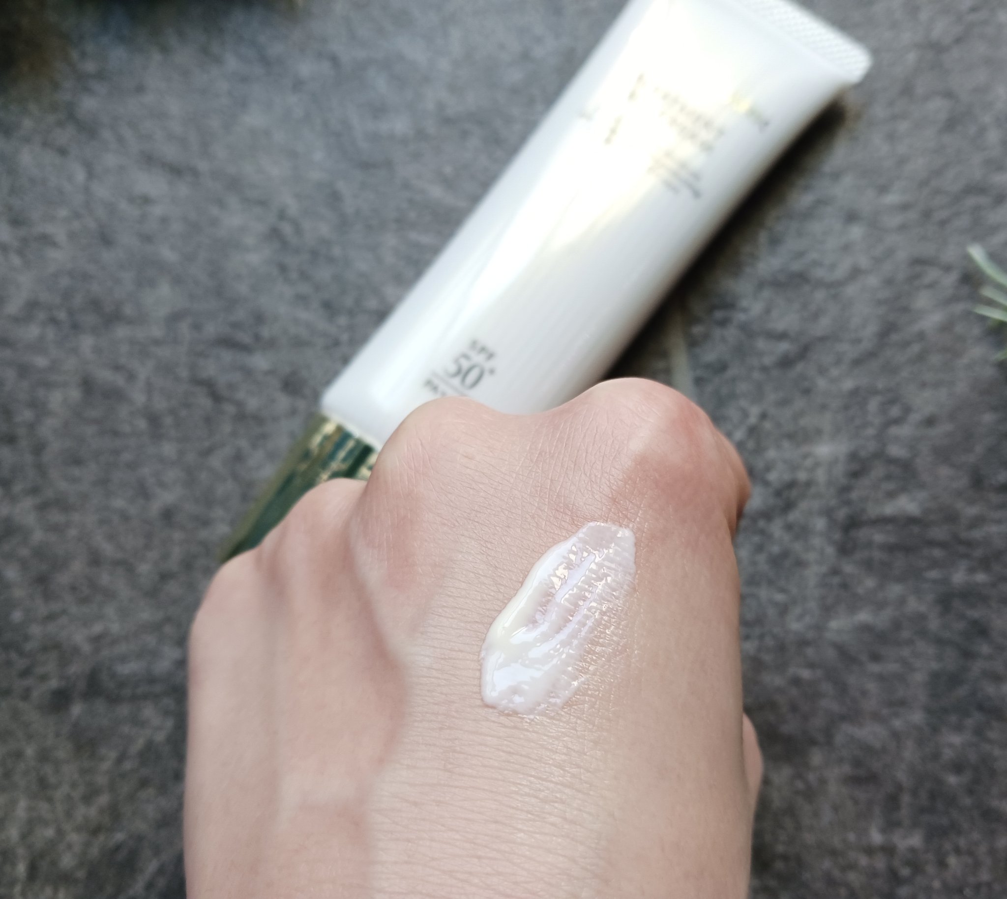 トリートメント デイ クリーム/COVERMARK/日焼け止めクリームを使ったクチコミ（3枚目）