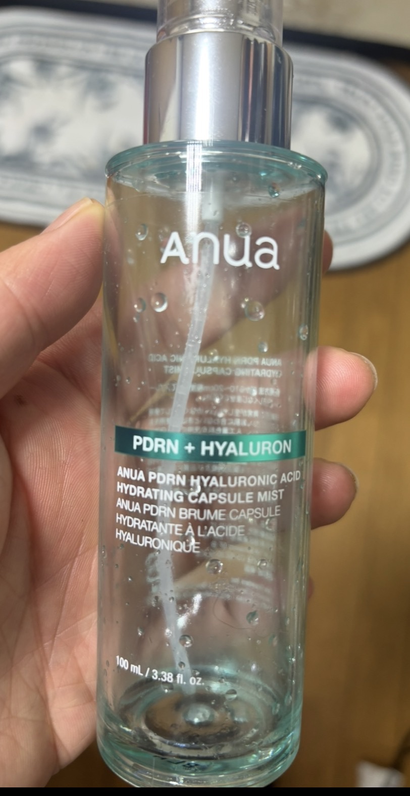 使い切り〜
AnuaPDRNヒアルロン酸ハイドレイティングミスト〜

マジこれ良くて絶対リピ確〜❤️

オイルが入ってるけど重くなくて

噴射も良くてかなり気持ちがいいやつ❤️

小さいタイプも買ったから〜そっちに

も詰め替えて使ってまし