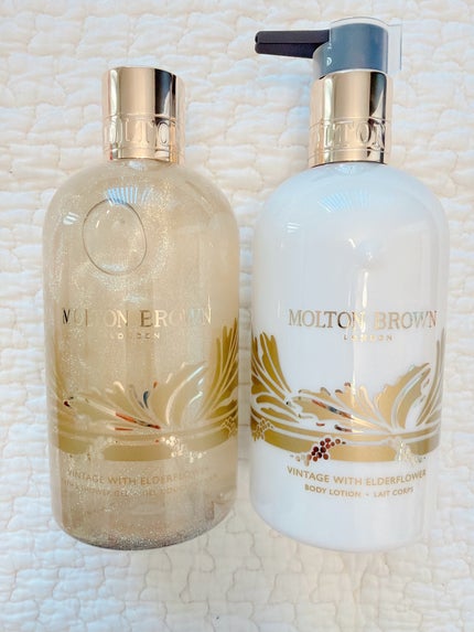 フェスティブヴィンテージ エルダーフラワー バス&シャワージェル/モルトンブラウン/ボディソープを使ったクチコミ(2枚目)