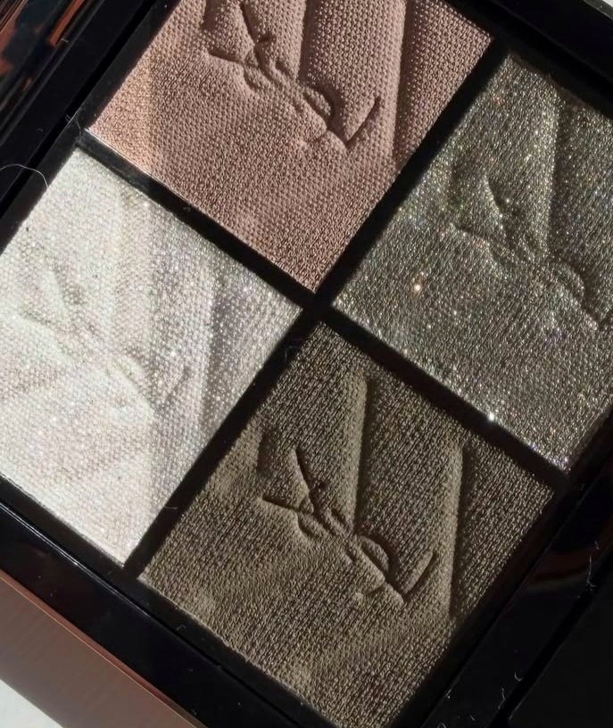 クチュール ミニ クラッチ/YVES SAINT LAURENT BEAUTE/アイシャドウパレットを使ったクチコミ（1枚目）