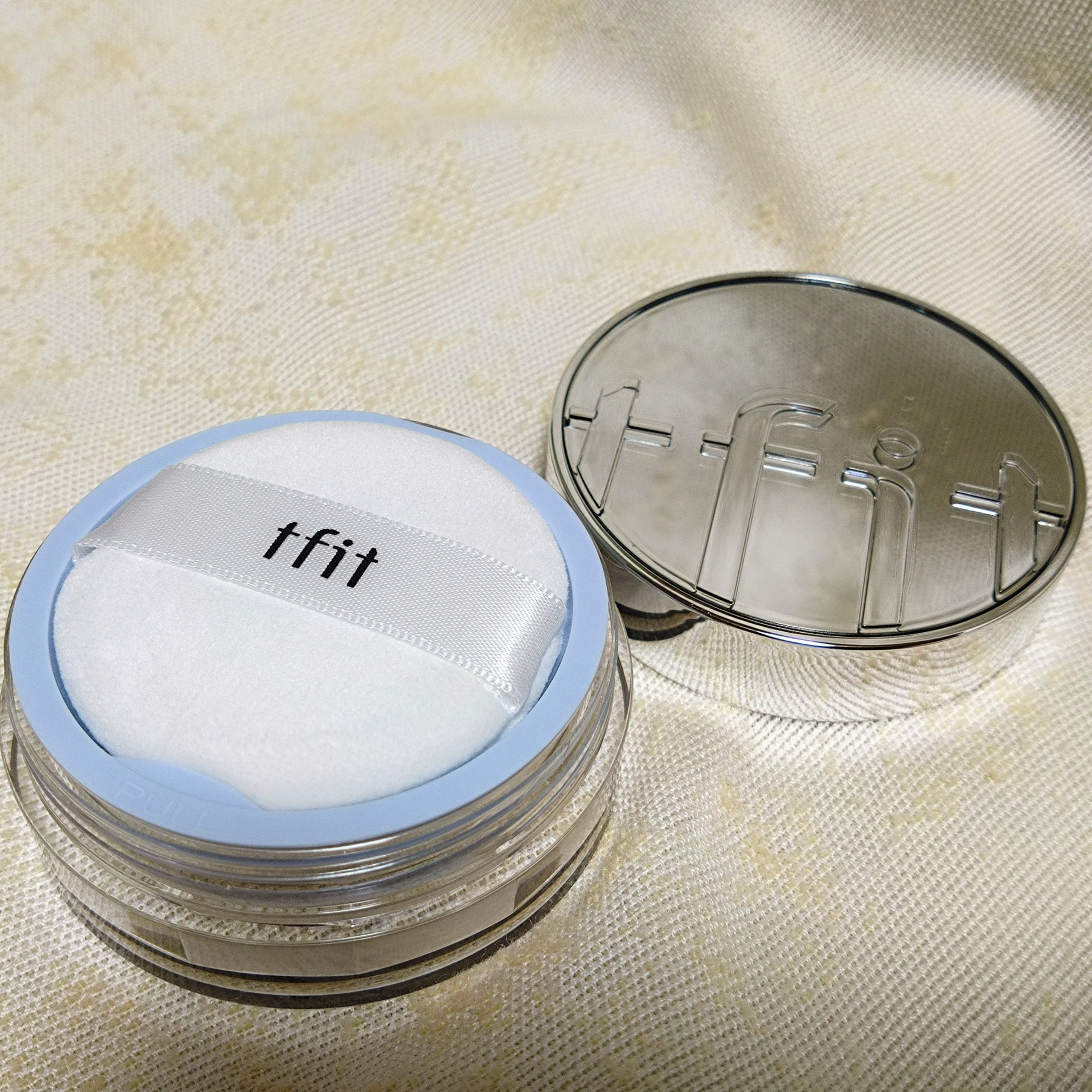 トランスルーセントセットエッセンシャルパウダー/TFIT/ルースパウダーを使ったクチコミ（2枚目）