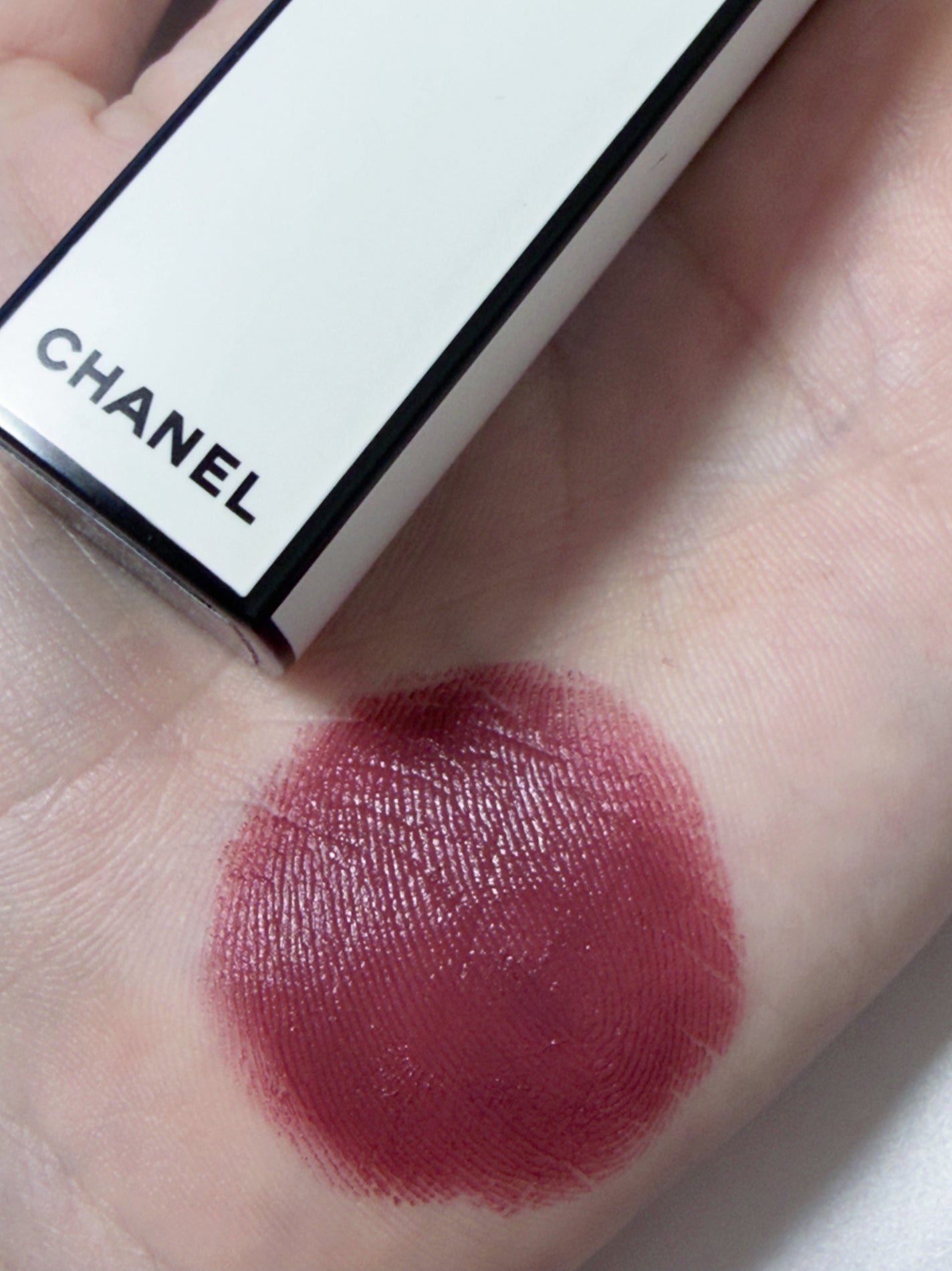 ルージュ アリュール ヴェルヴェット ニュイ ブランシュ/CHANEL/口紅を使ったクチコミ(1枚目)