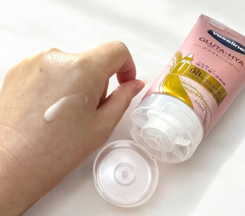 グルタヒア ボディローション ブライトニング/ヴァセリン/ボディローションを使ったクチコミ（2枚目）