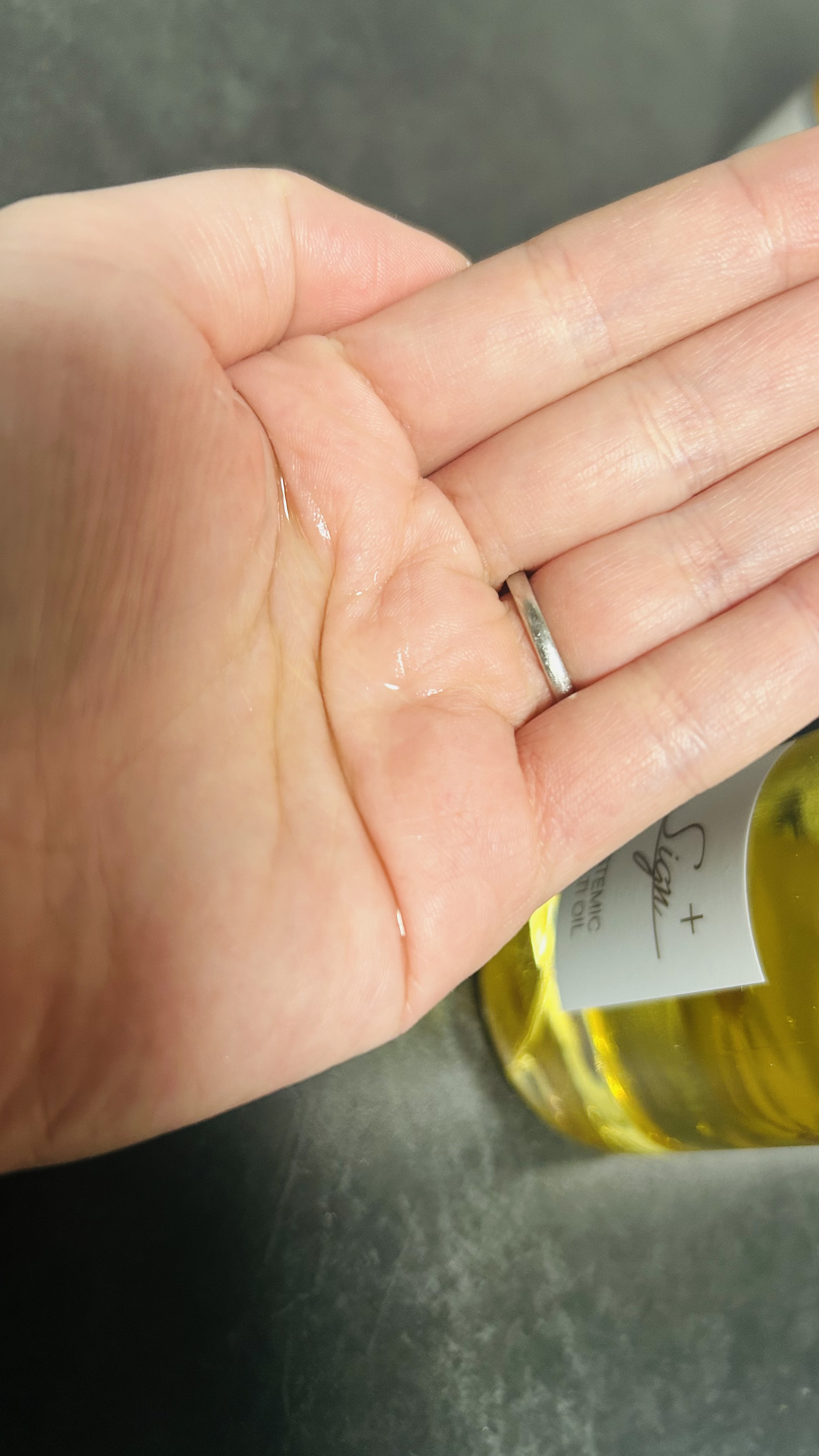 システミックオイル/Sign/ヘアオイルを使ったクチコミ（3枚目）