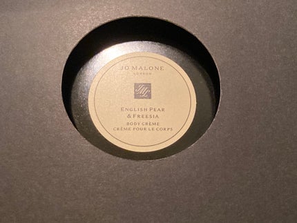 Jo MALONE LONDON イングリッシュ ペアー&フリージア ボディ クレームのクチコミ「1月26日 今日の投稿になります✨
Jo MALONE LONDON
イングリッシュ ペア.....」(2枚目)