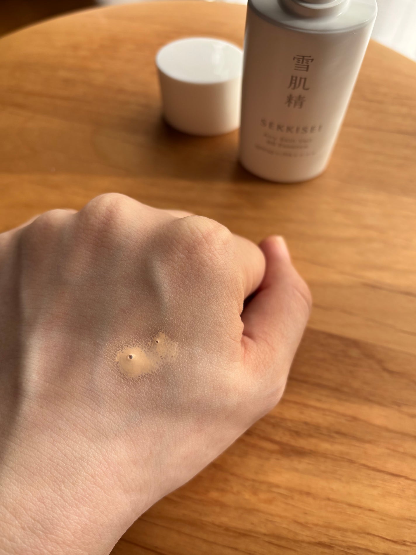 雪肌精 クリアウェルネス エアリースキンヴェール BBエッセンス/雪肌精/BBクリームを使ったクチコミ(3枚目)