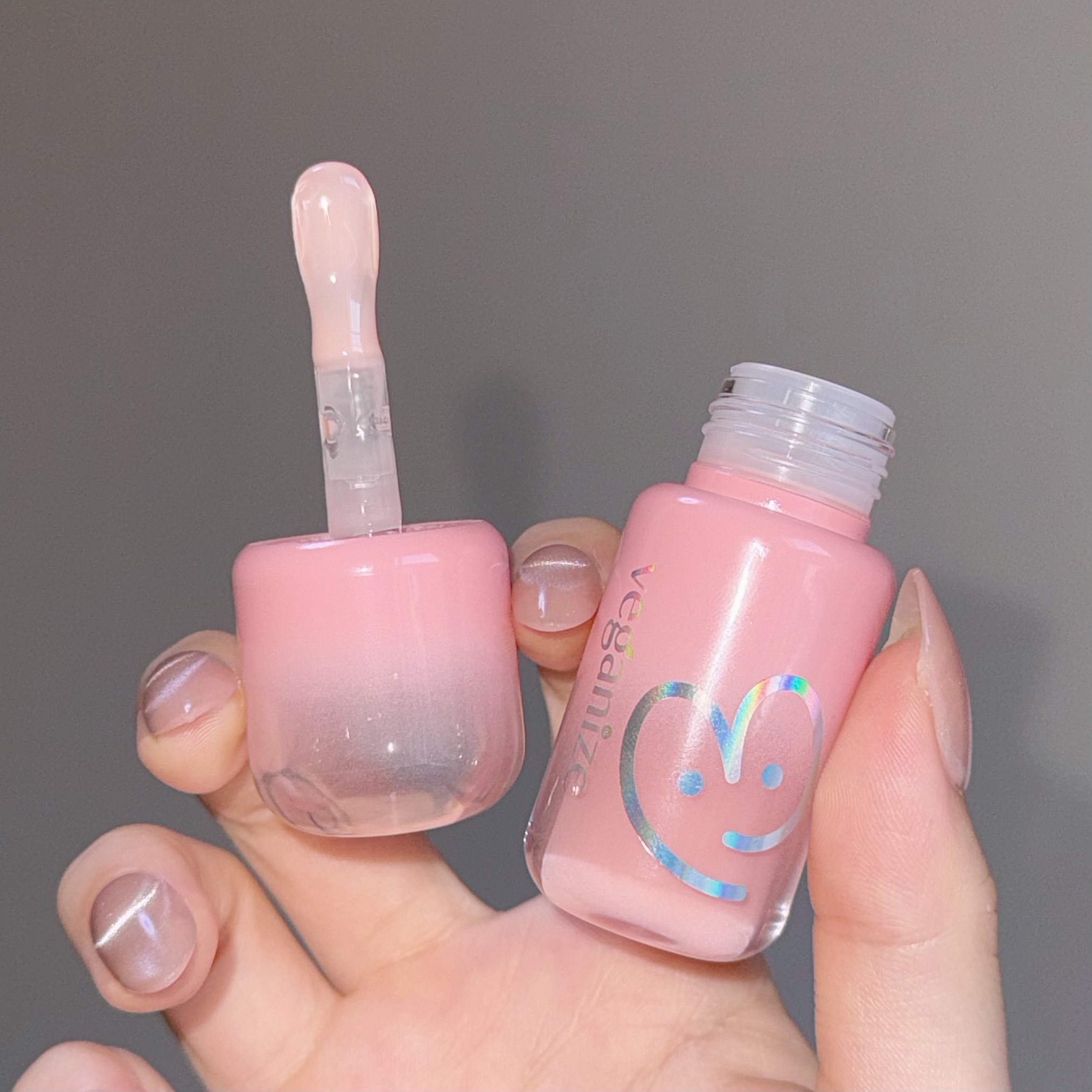 デュイーシャインリップオイルグロス/Veganize/リップグロスを使ったクチコミ（3枚目）