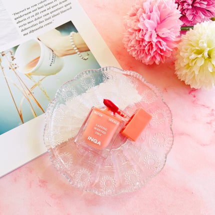 Akiフォロバ on LIPS 「1月初め発売した新作ティントが可愛すぎた…💗ぷるんっとふっくら..」(4枚目)