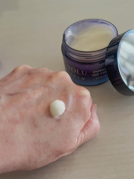 ヨル スキン オーバーナイトジェルクリーム クリア/YOLU/フェイスクリームを使ったクチコミ(2枚目)