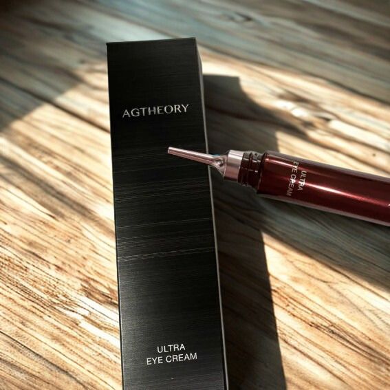 AGTHEORY ウルトラアイクリームのクチコミ「目元の乾燥が気になりにくくなって、ふっくらした感じがします✨こっくり系のクリームだけど、ピタッ.....」（2枚目）