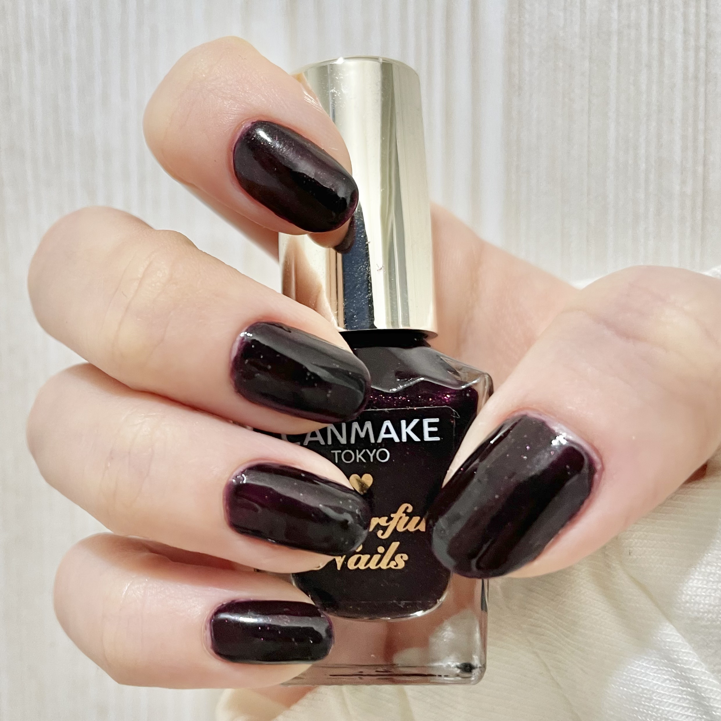 カラフルネイルズ N62 ディープアメジスト/キャンメイク/マニキュアを使ったクチコミ（3枚目）