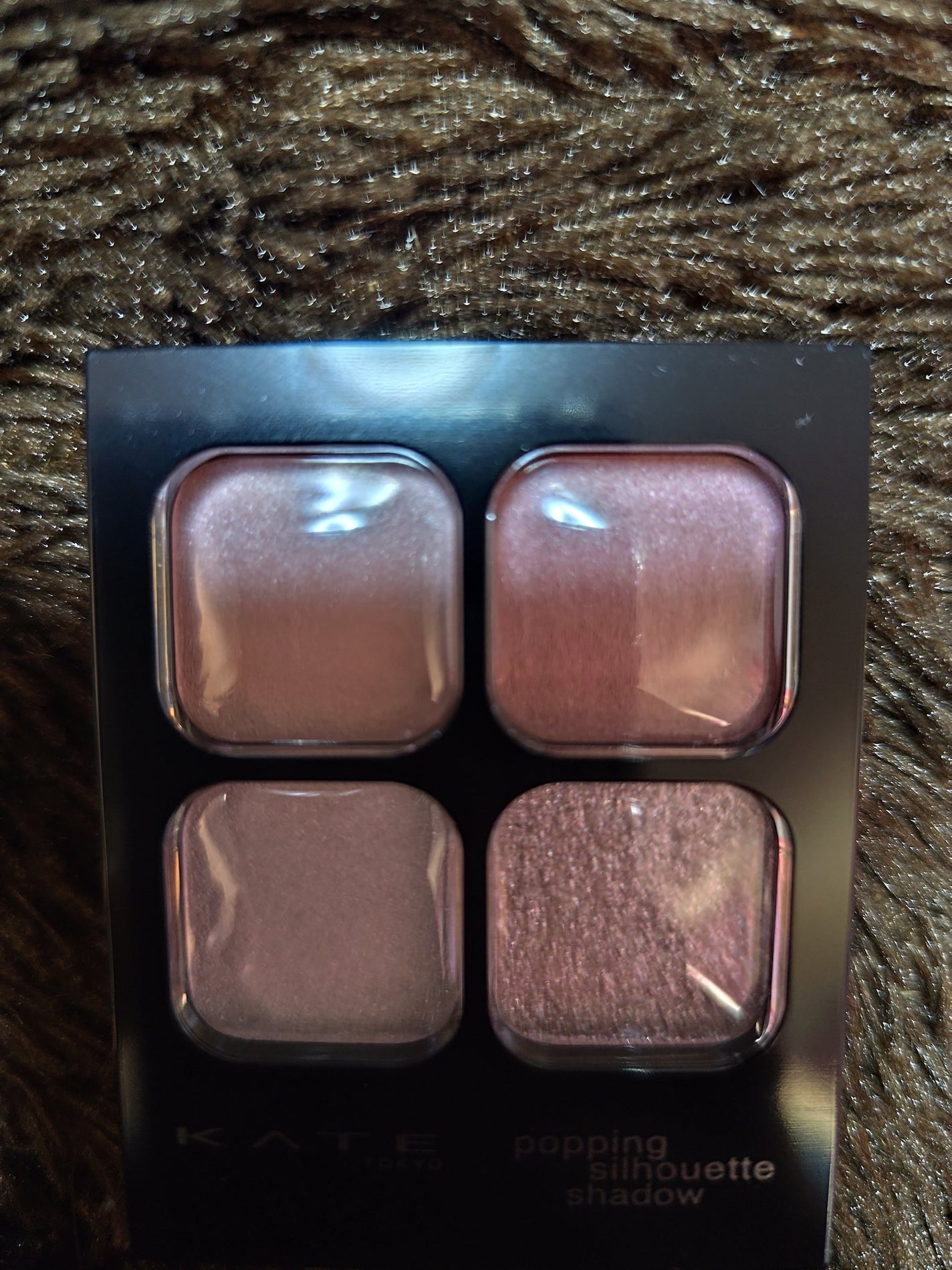 イ on LIPS 「KATEポッピングシルエットシャドウMV-1本当はEX-4コッ..」(3枚目)